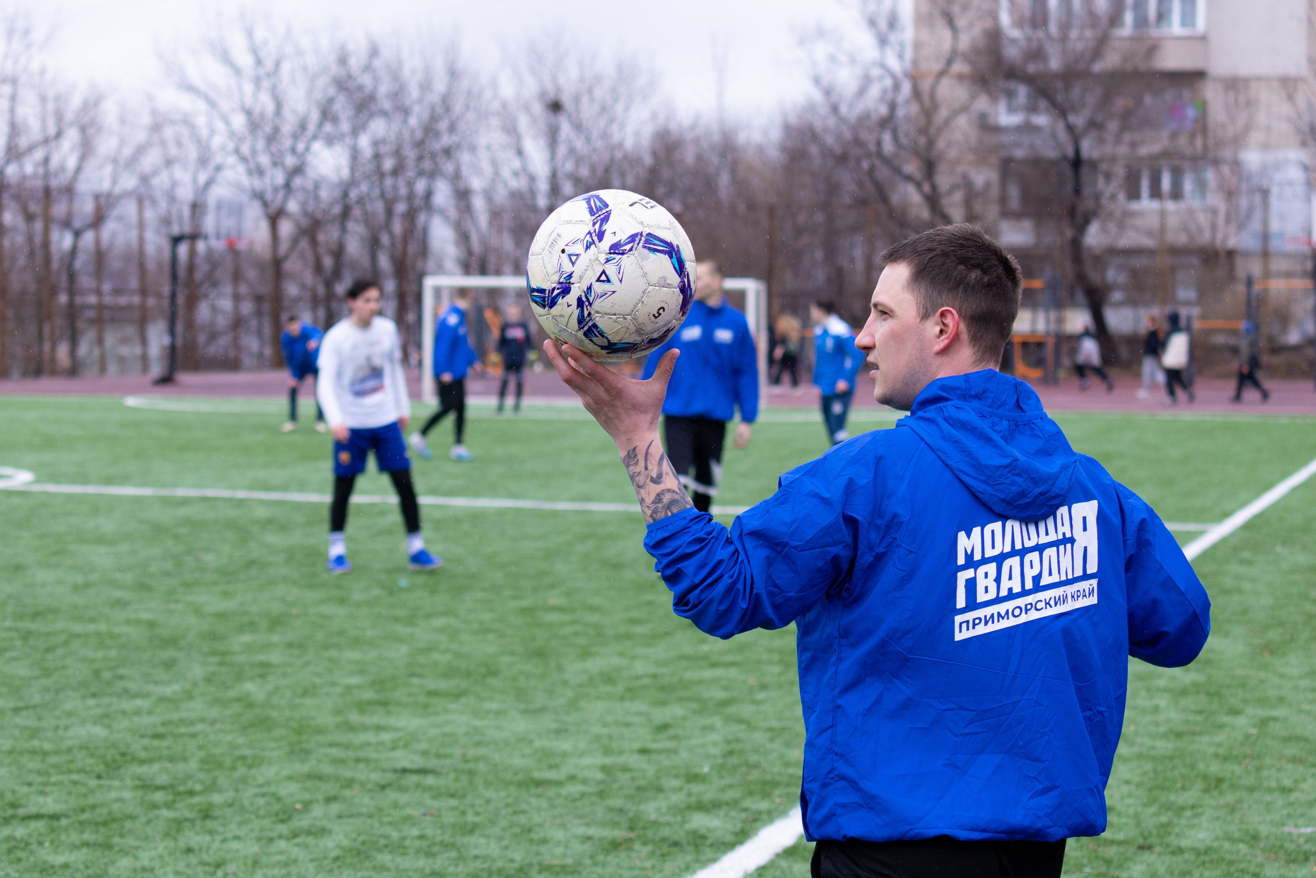Товарищеский матч по футболу между ФК «Молодая Гвардия» и ФК «Культура». Олег Катакинов| Репортажный фотограф в городе у моря (Владивосток)
