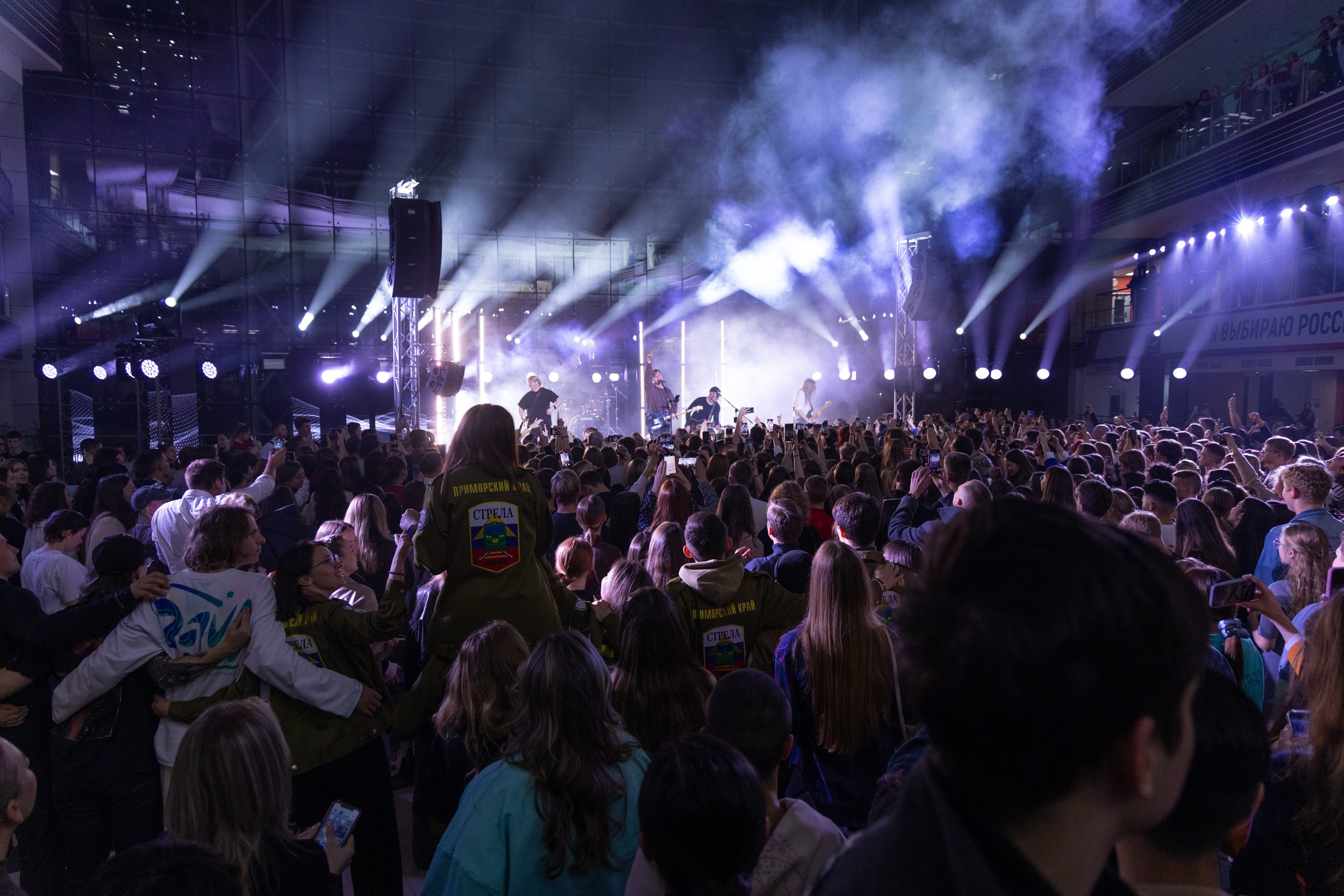 Концерт группы Комната культуры в ДВФУ. Олег Катакинов| Репортажный фотограф в городе у моря (Владивосток)