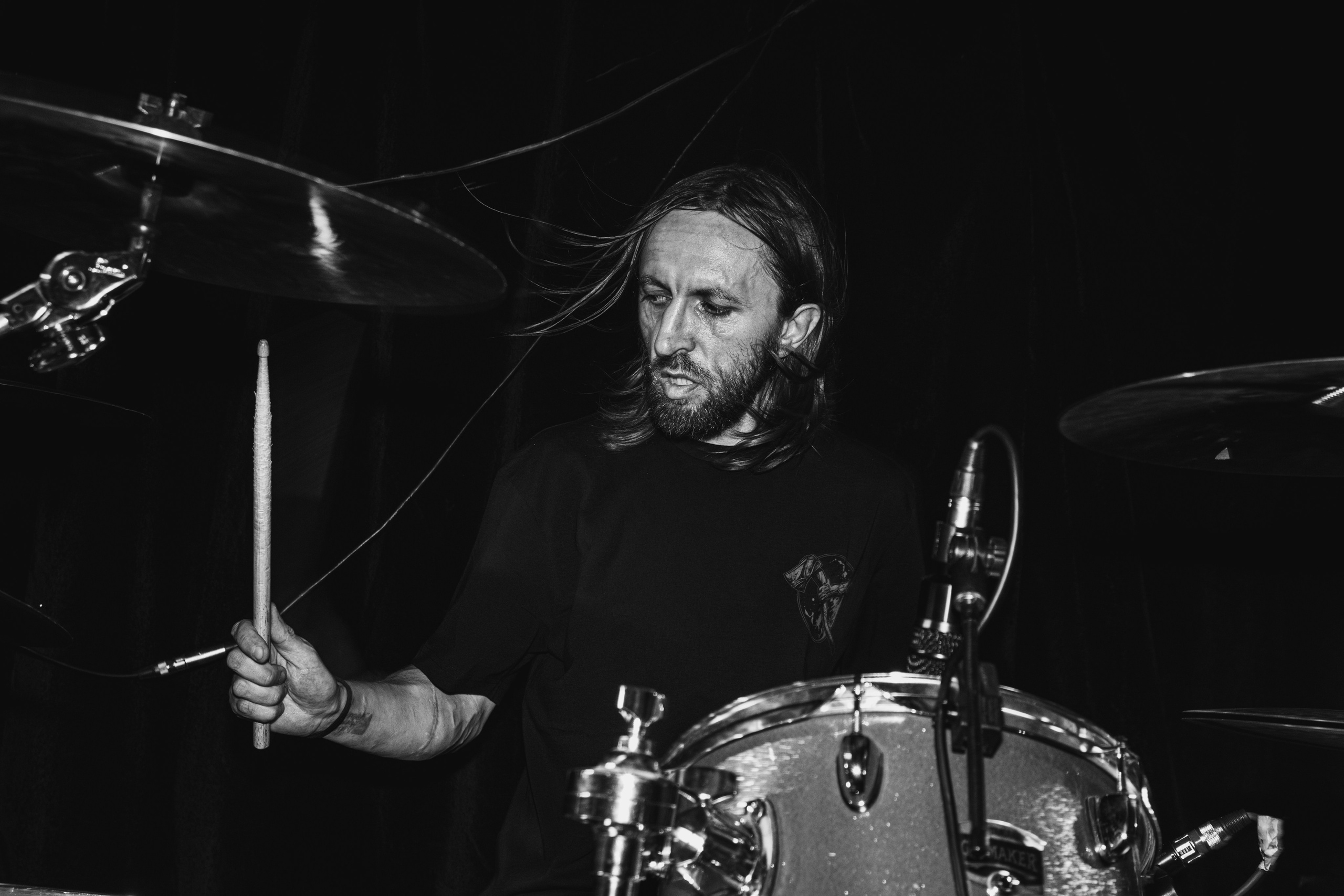 Laugar & Шумы Штормовых Широт & Пожары На Дальнем Севере 11.10.2025. Репортажный фотограф в Москве Legiodot