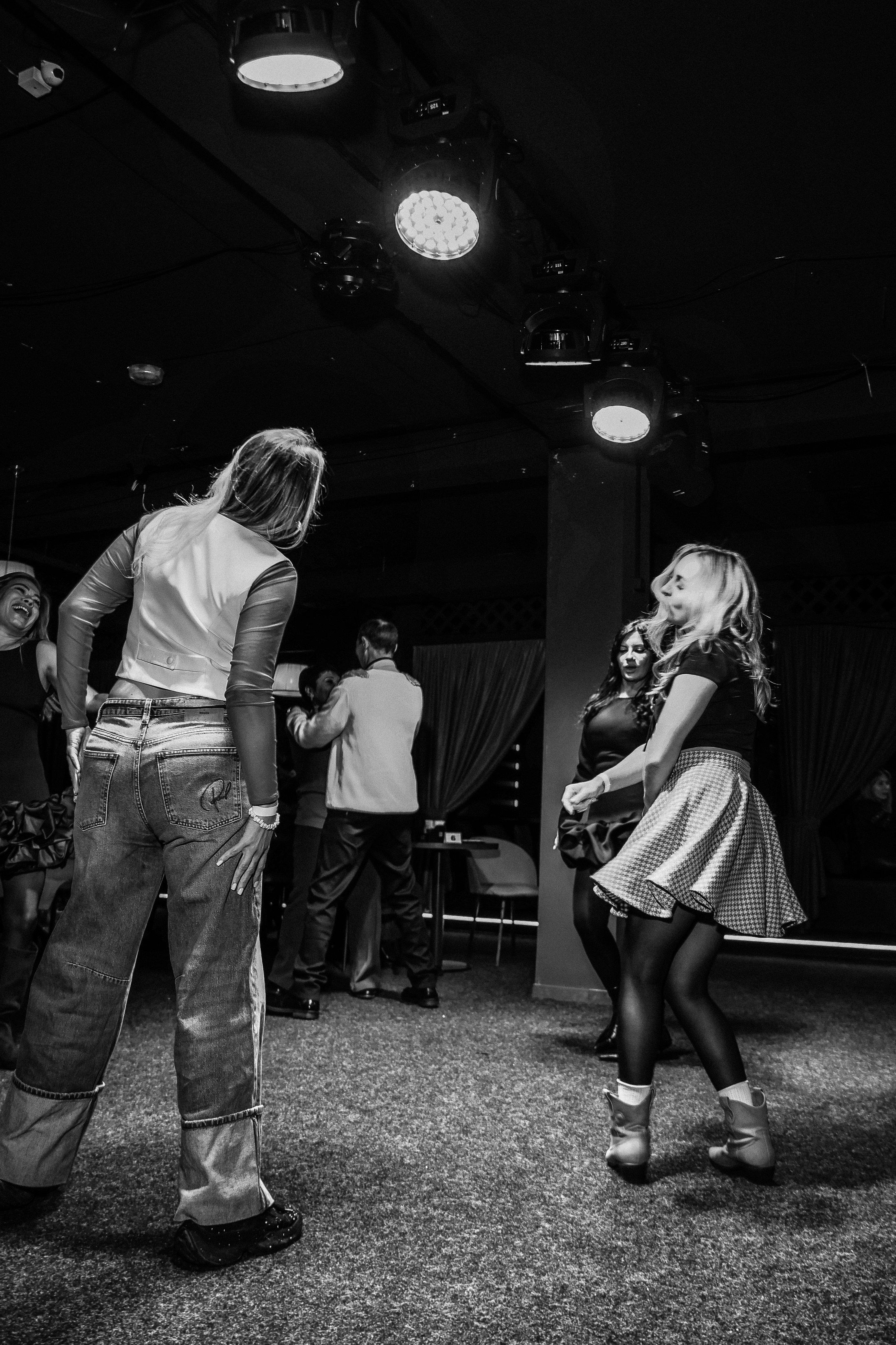 Дискотека под хиты 2000 в Истории. Фотограф Юлия Мальцева