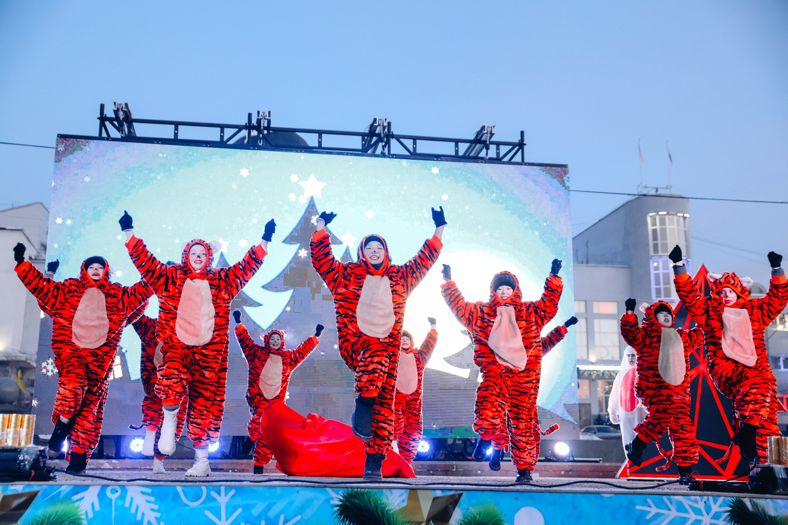 Открытие городской ёлки г. Улан-Удэ. Свадебный и семейный фотограф в Улан-Удэ
