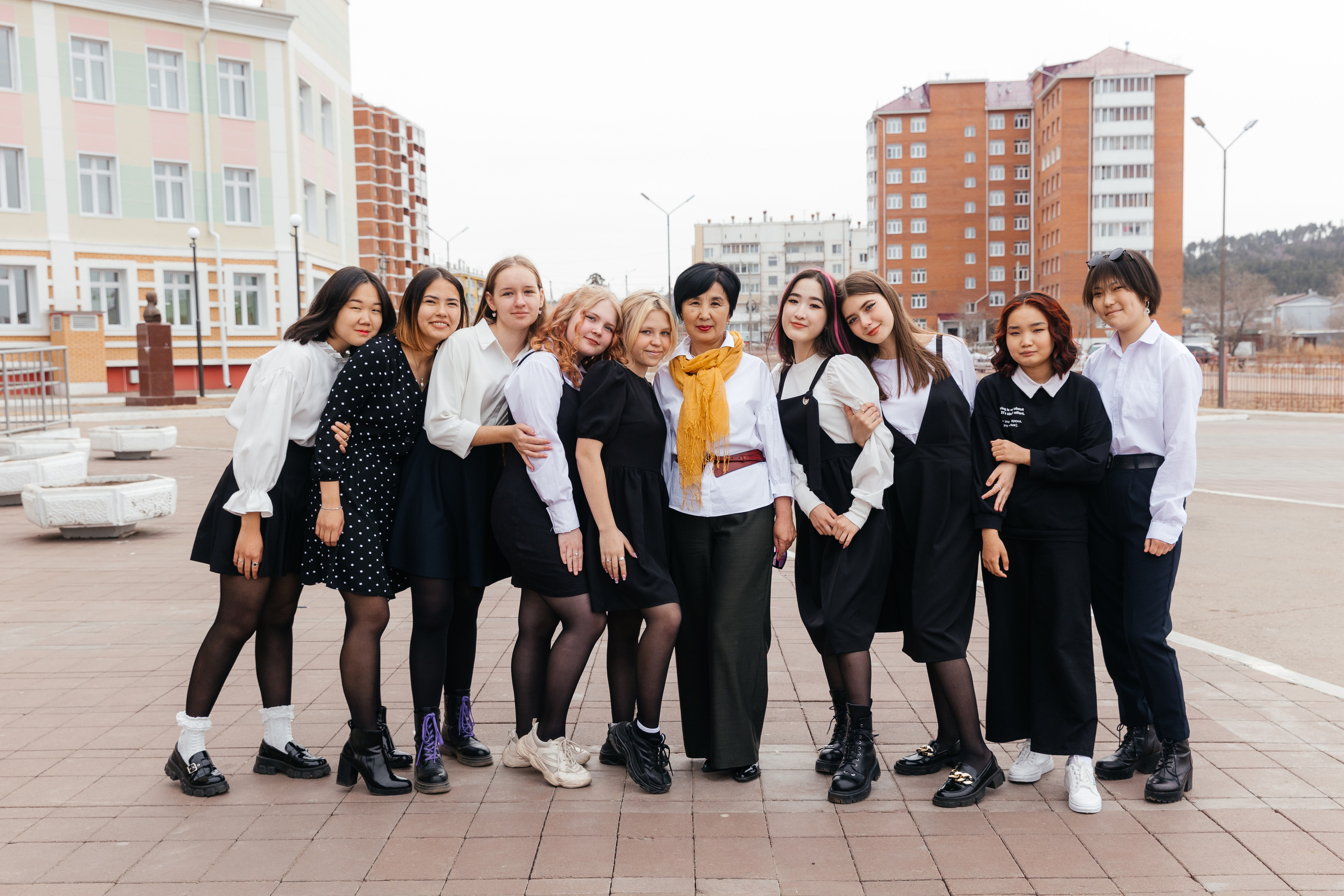 Фотосессия в школе. СОШ 63. Свадебный и семейный фотограф в Улан-Удэ