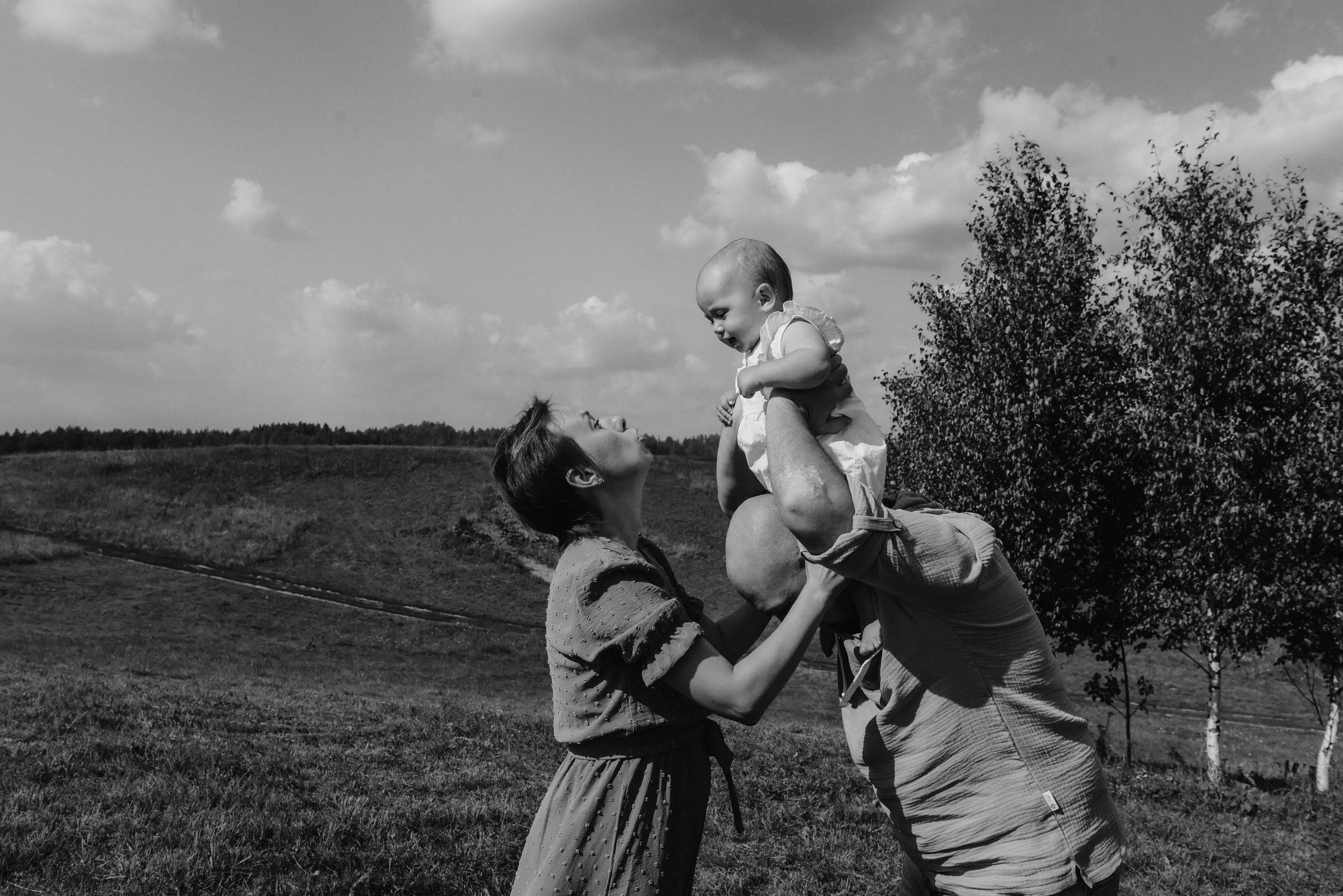 Годовасие. Колтушские высоты. Катя Лиза и Дима. Семейный и свадебный фотограф в Санкт-Петербурге Яна