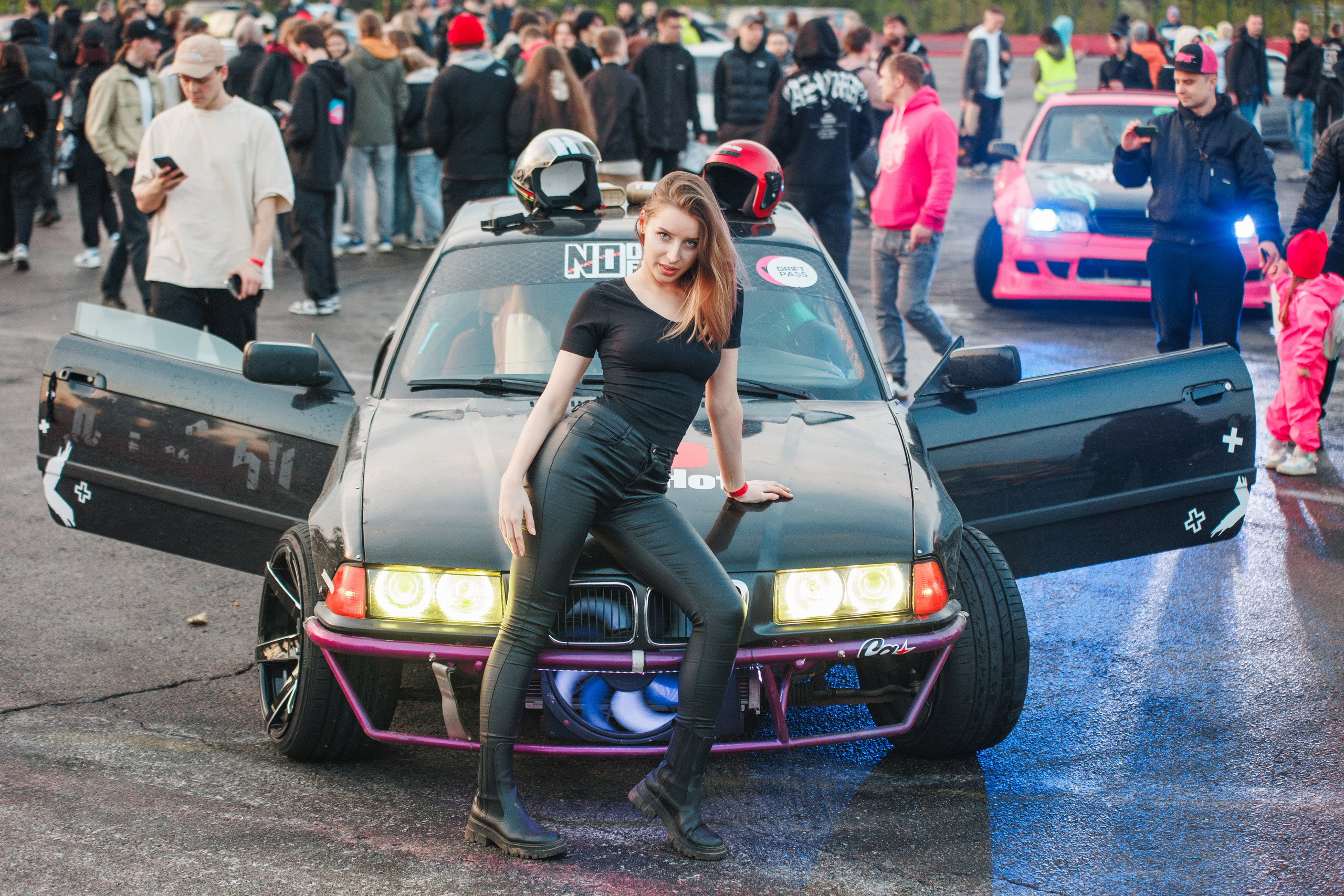 Выставка и дрифт машин. Репортажный фотограф. Москва. Алина Ланская
