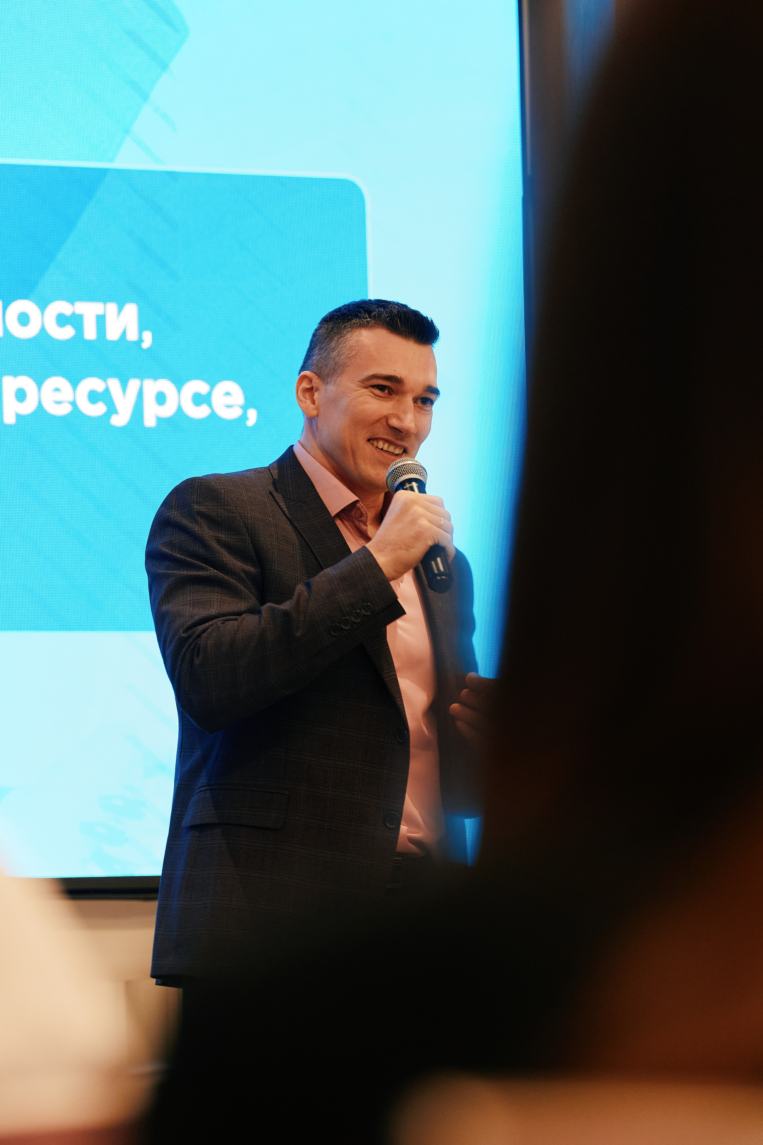 Современная женщина в Hilton 26.10. Свадебный репортажный фотограф краснодар максим дремов дрёмов фотосессия студия цена