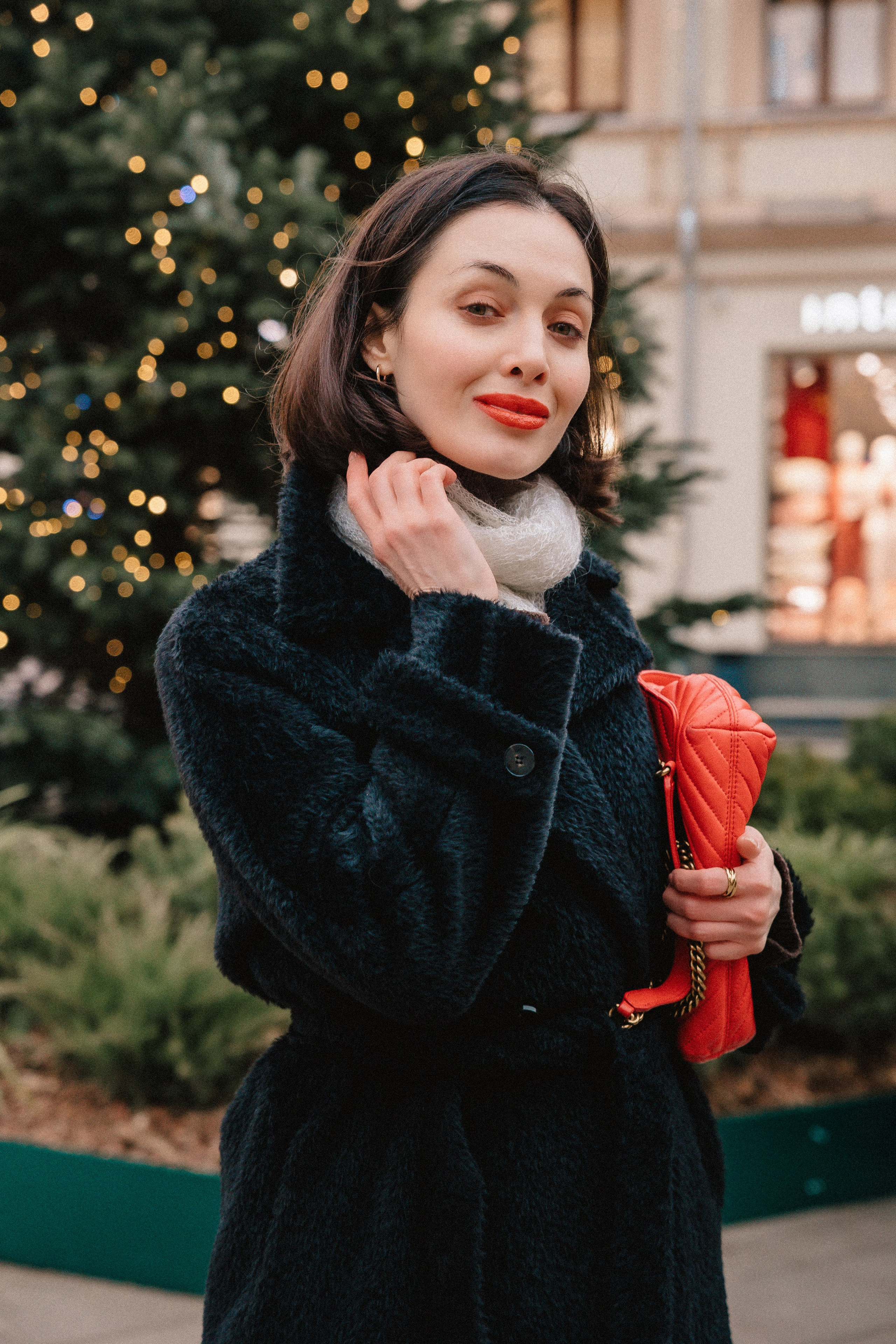 ОЛЯ. Я фотограф из Москвы к Вашим услугам