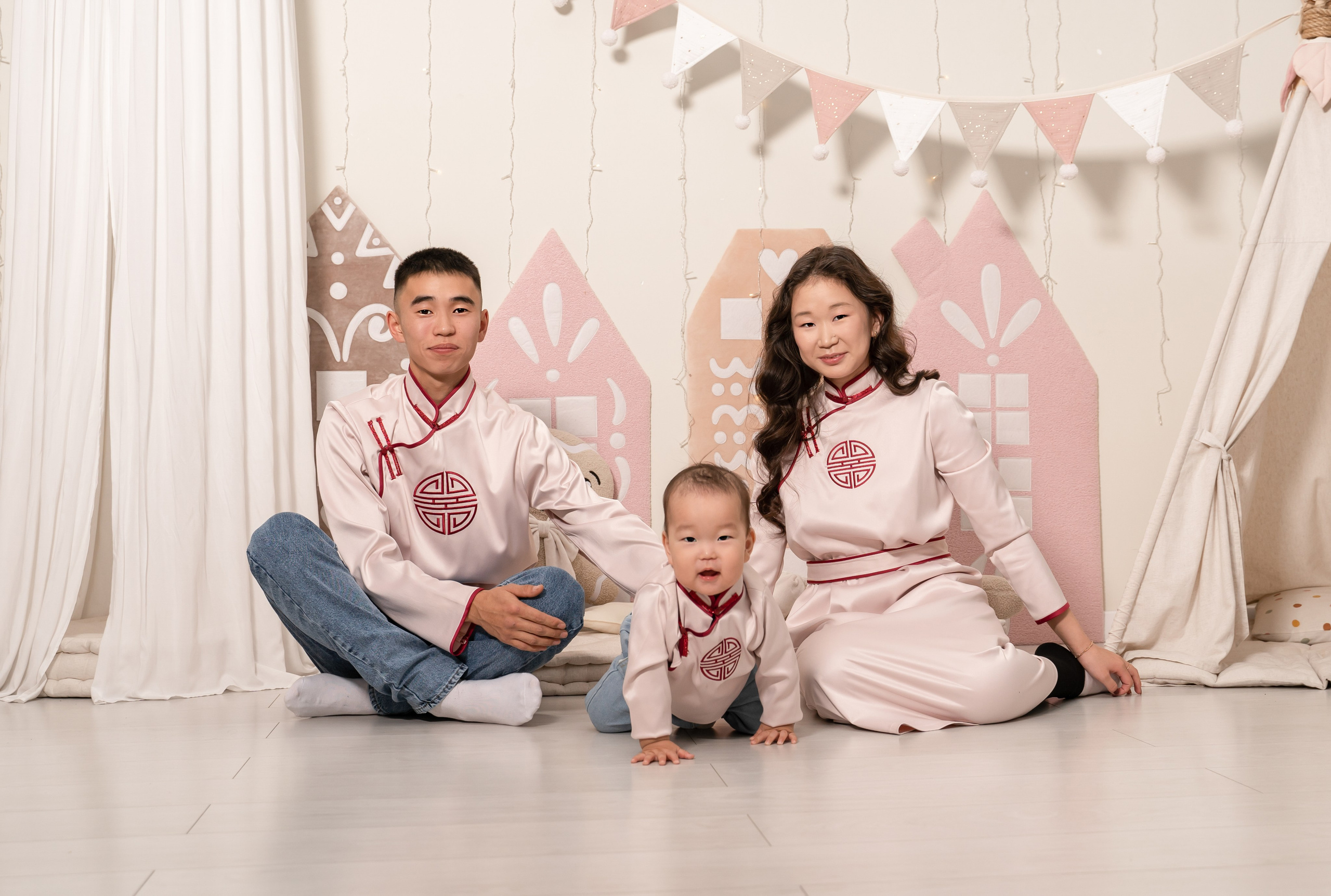 Комплекты Family look. Фотостудия Малина в городе Улан-Удэ. Фотограф Ирина Жарникова