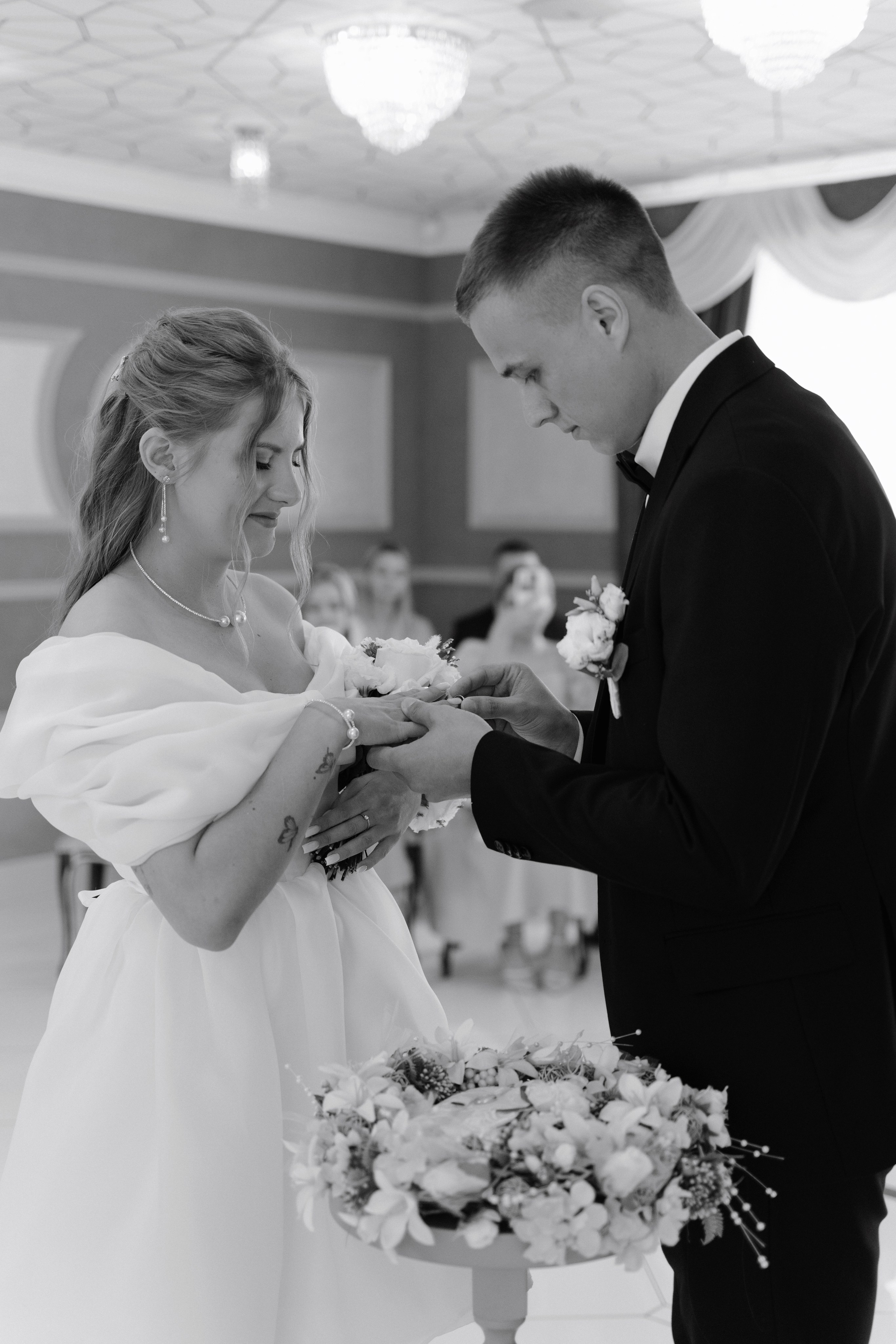 Обмен колец на регистрации в ЗАГСе Дворец бракосочетания