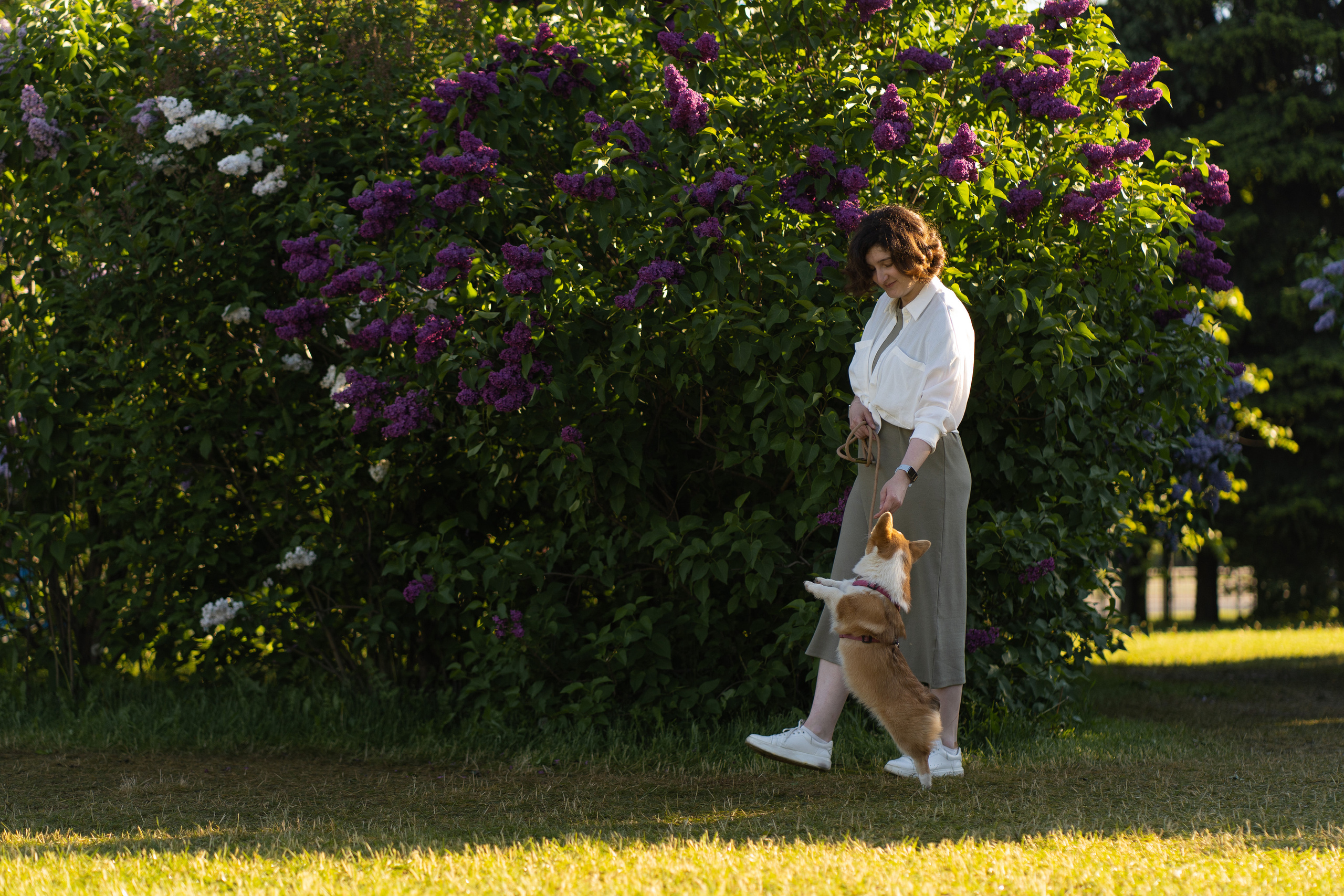 Полина и Стеша, Сиреневый сад. Свадебный фотограф в Москве Анна Полушина