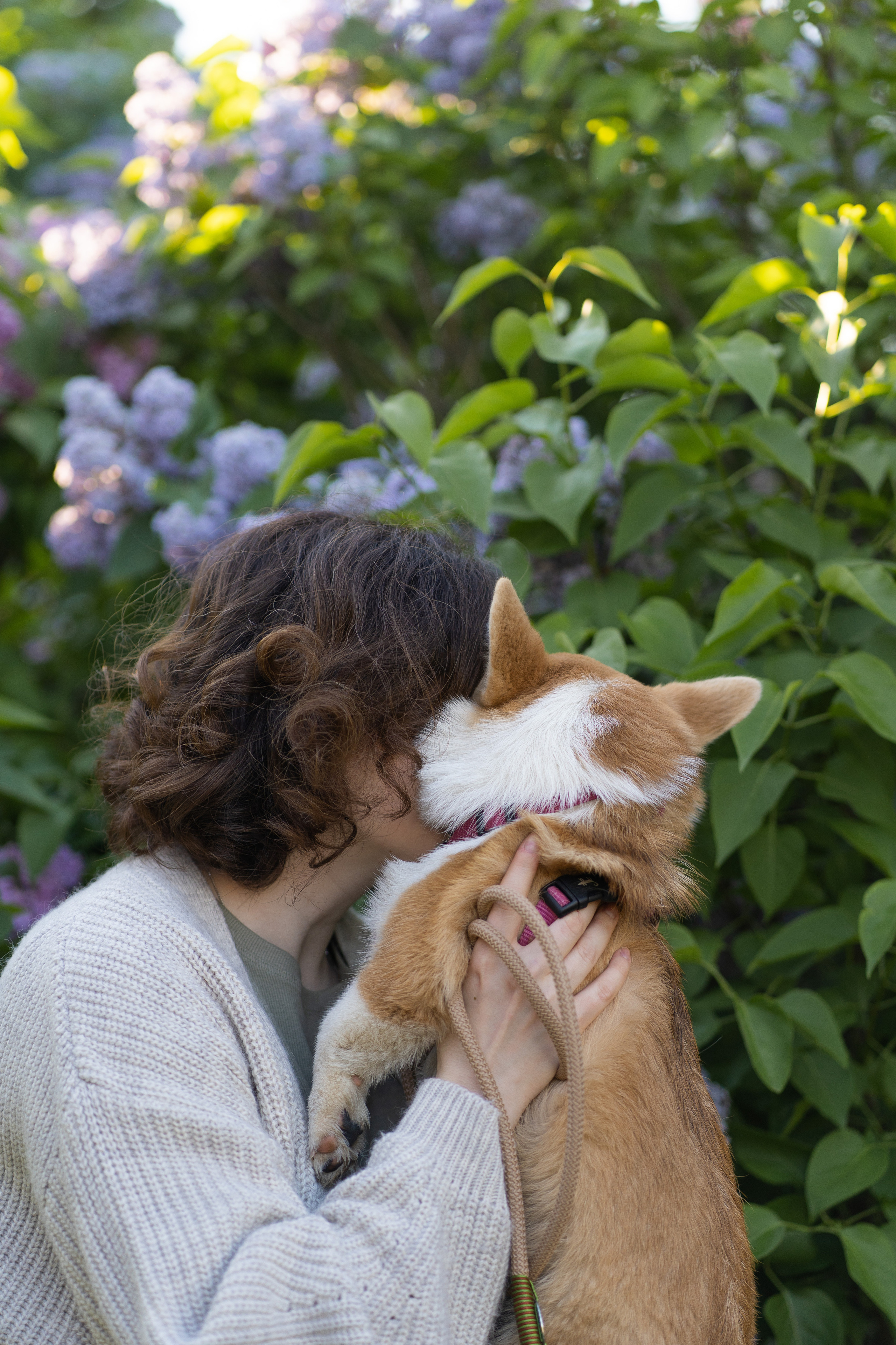 Полина и Стеша, Сиреневый сад. Свадебный фотограф в Москве Анна Полушина