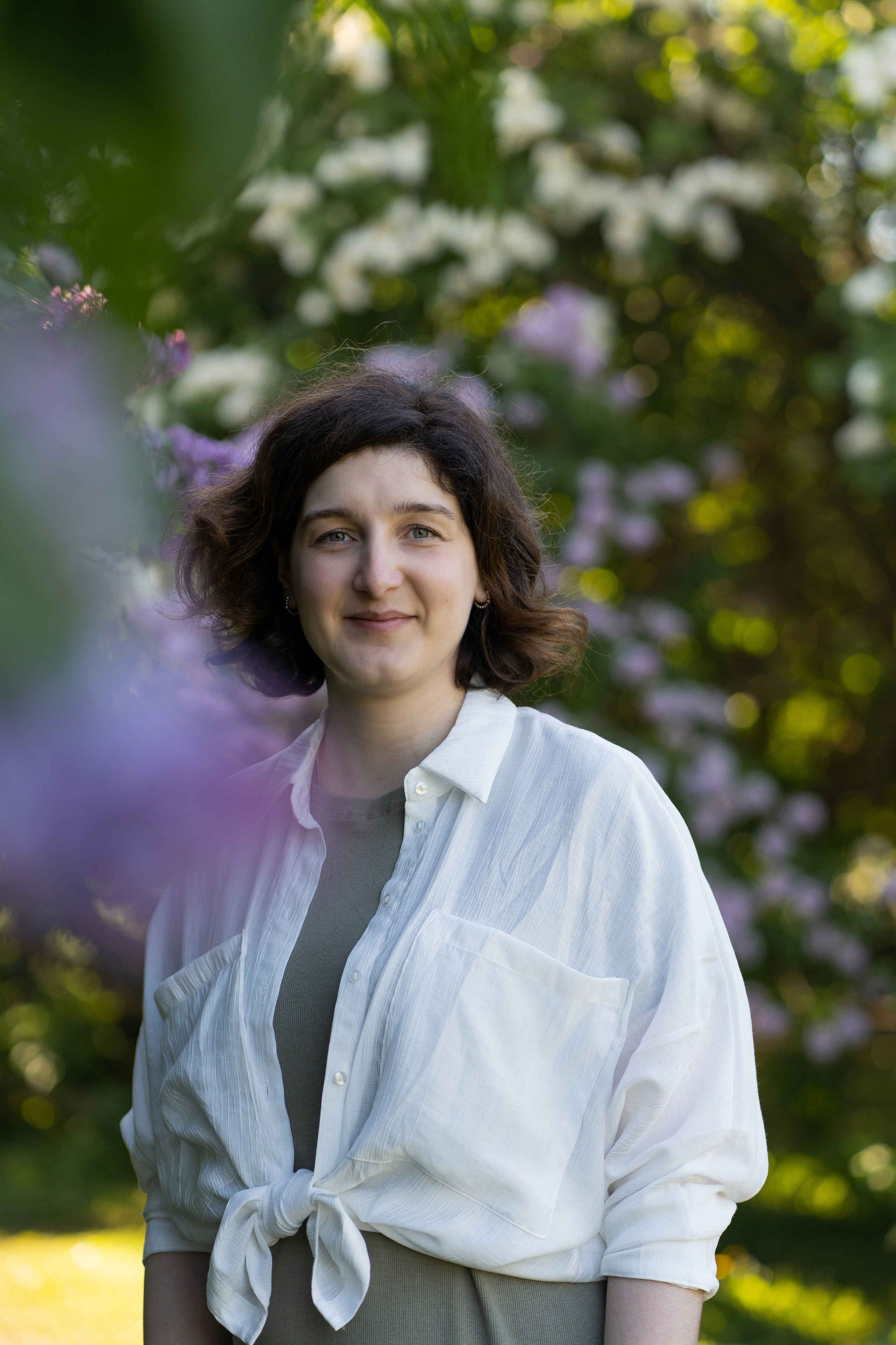 Полина и Стеша, Сиреневый сад. Свадебный фотограф в Москве Анна Полушина