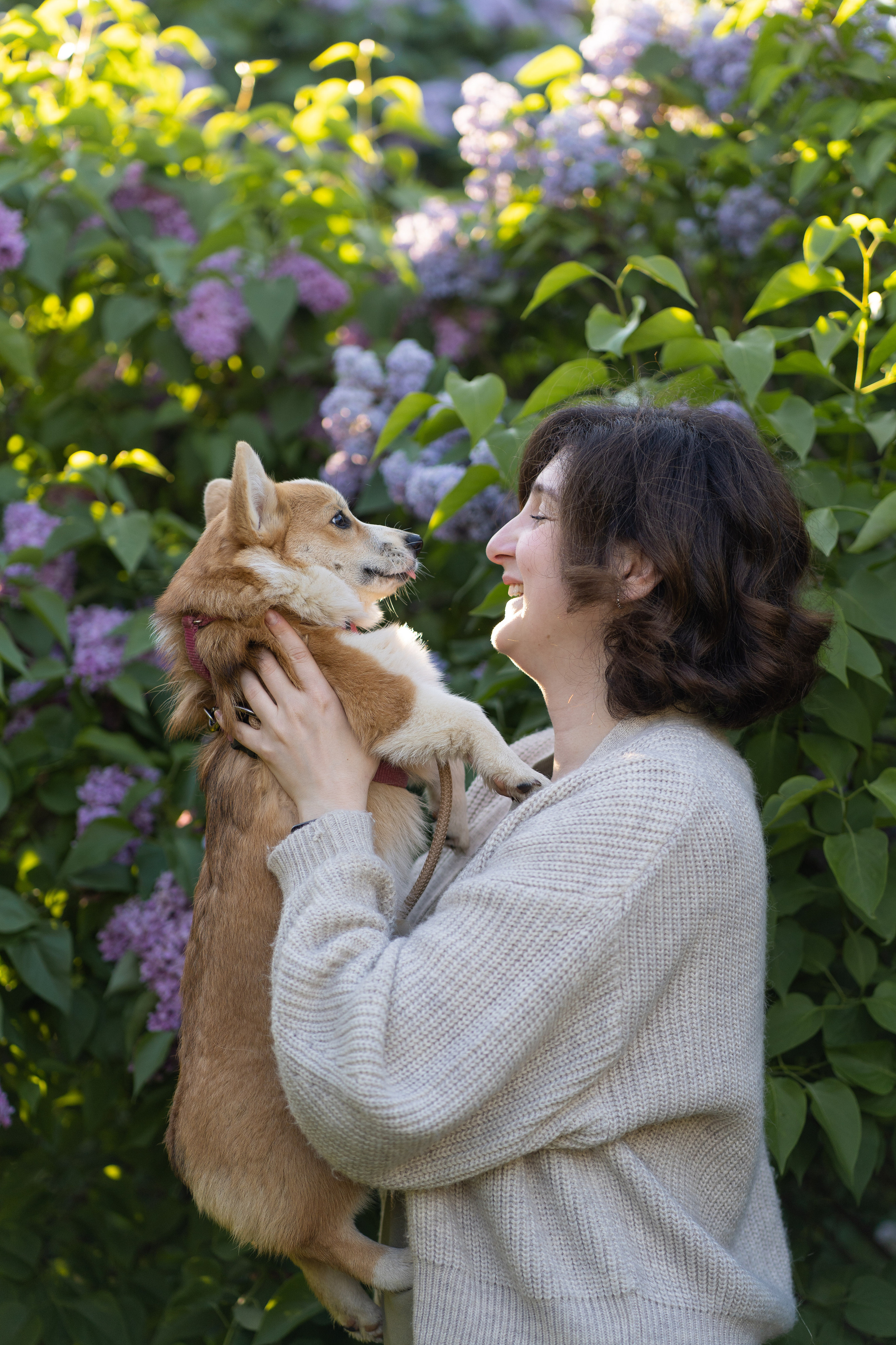 Полина и Стеша, Сиреневый сад. Свадебный фотограф в Москве Анна Полушина