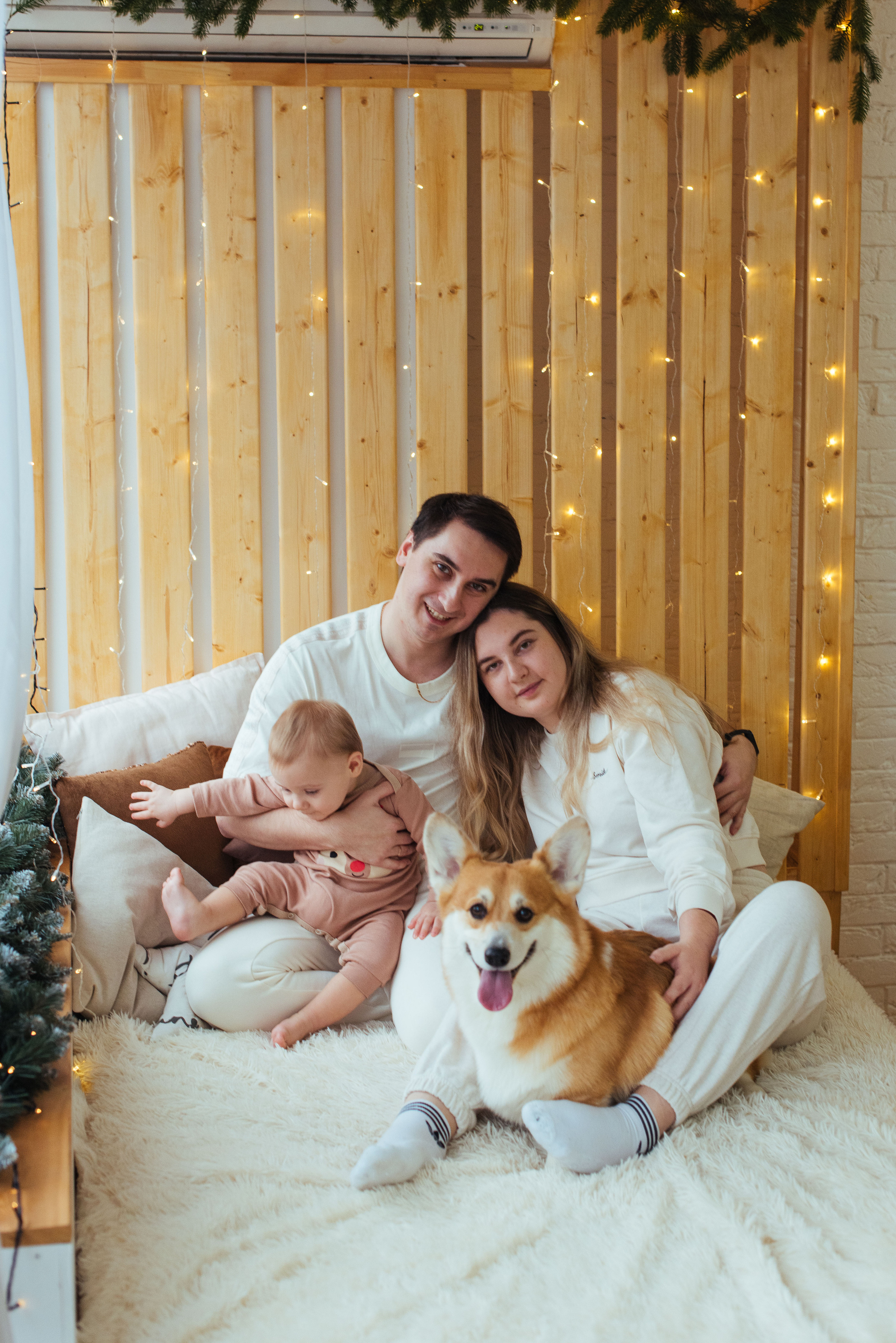 Юлия, Артем, Даня и коржик Дэни. Свадебный фотограф в Москве Анна Полушина