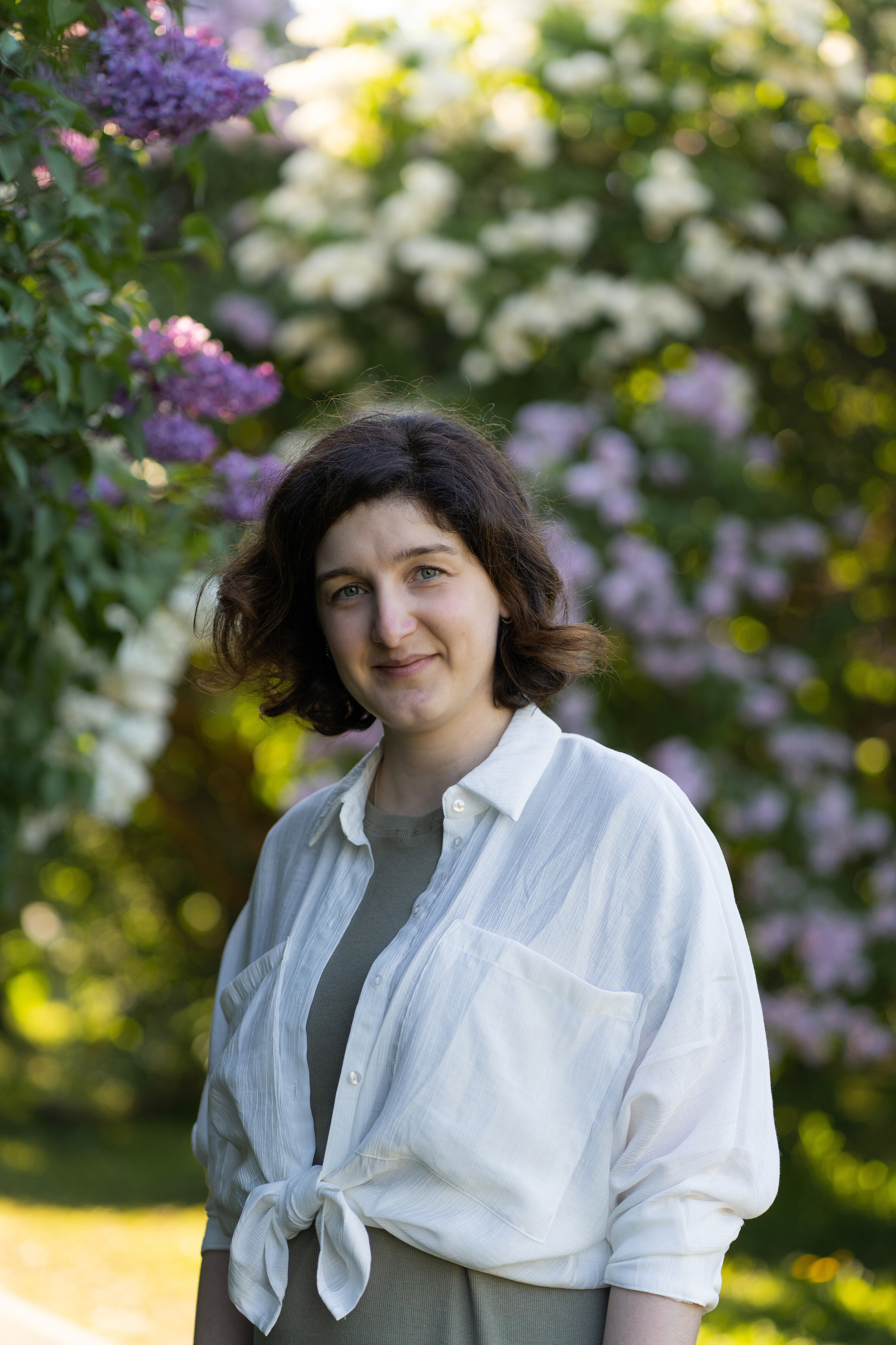 Полина и Стеша, Сиреневый сад. Свадебный фотограф в Москве Анна Полушина