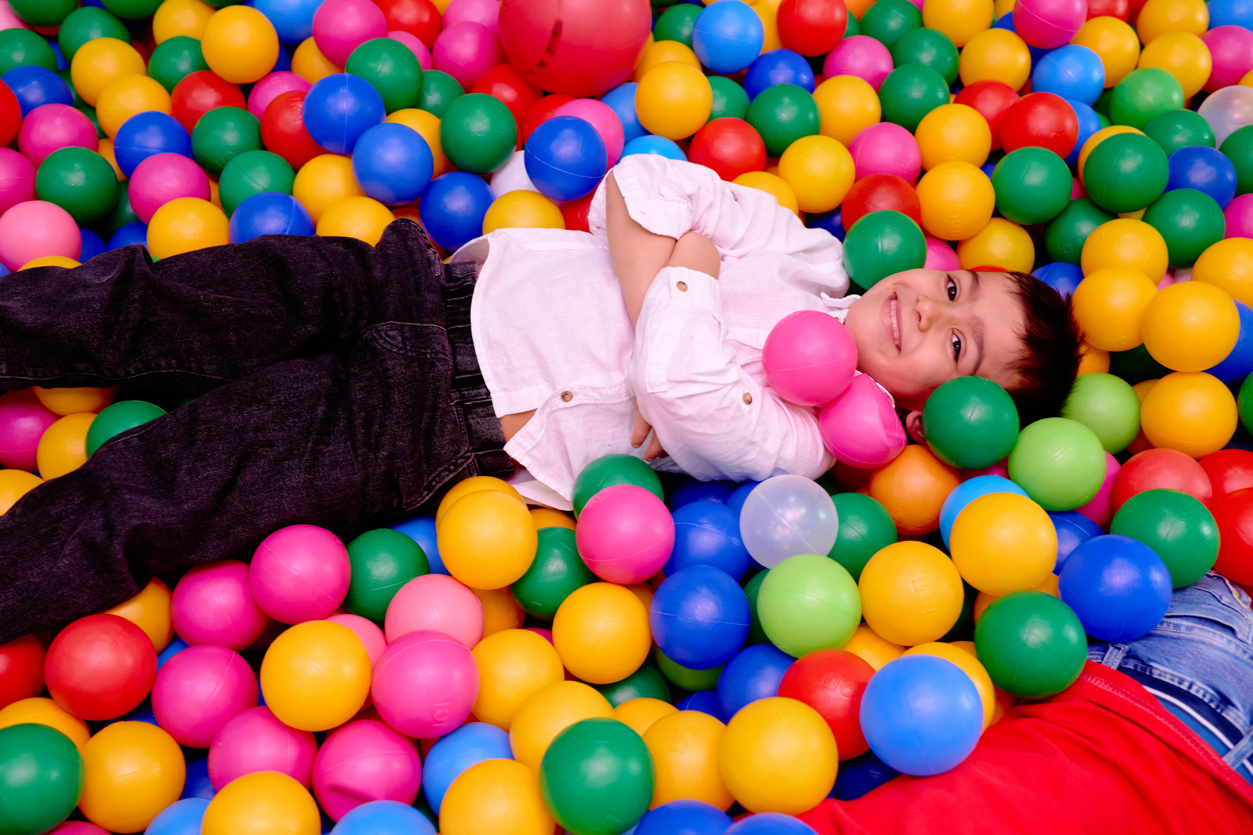 Детская репортажная сьемка. Фотограф Выпускные альбомы Таганрог Сергей Коробченко