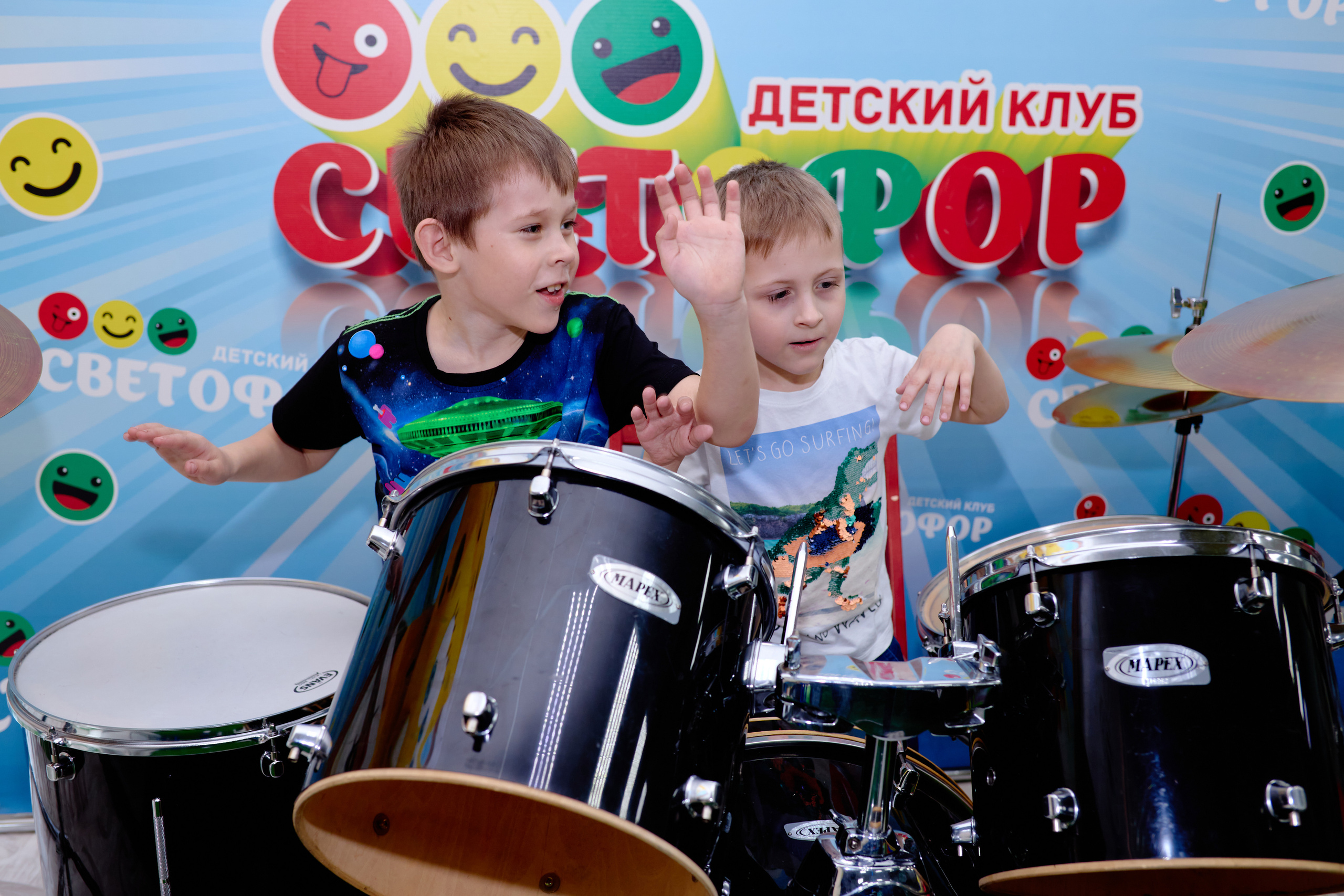 Детская репортажная сьемка. Фотограф Выпускные альбомы Таганрог Сергей Коробченко