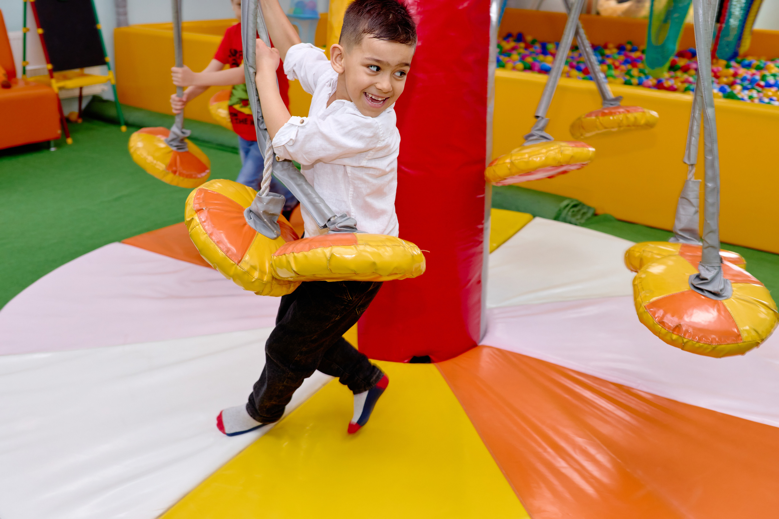 Детская репортажная сьемка. Фотограф Выпускные альбомы Таганрог Сергей Коробченко