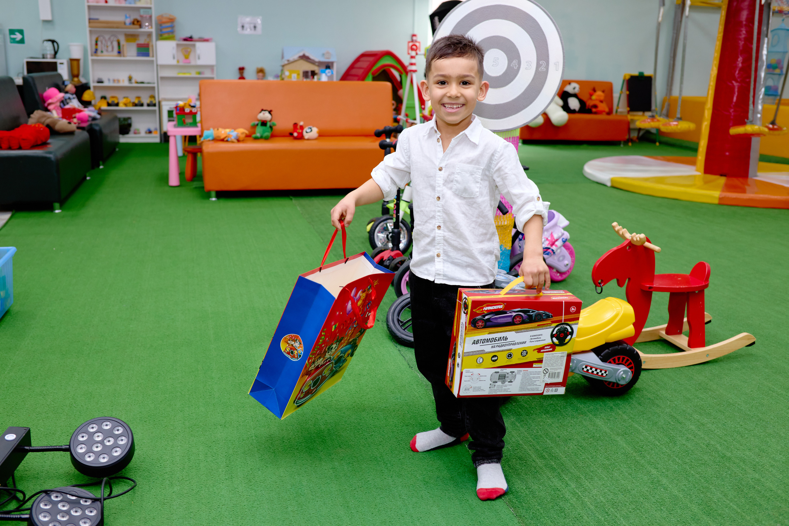 Детская репортажная сьемка. Фотограф Выпускные альбомы Таганрог Сергей Коробченко