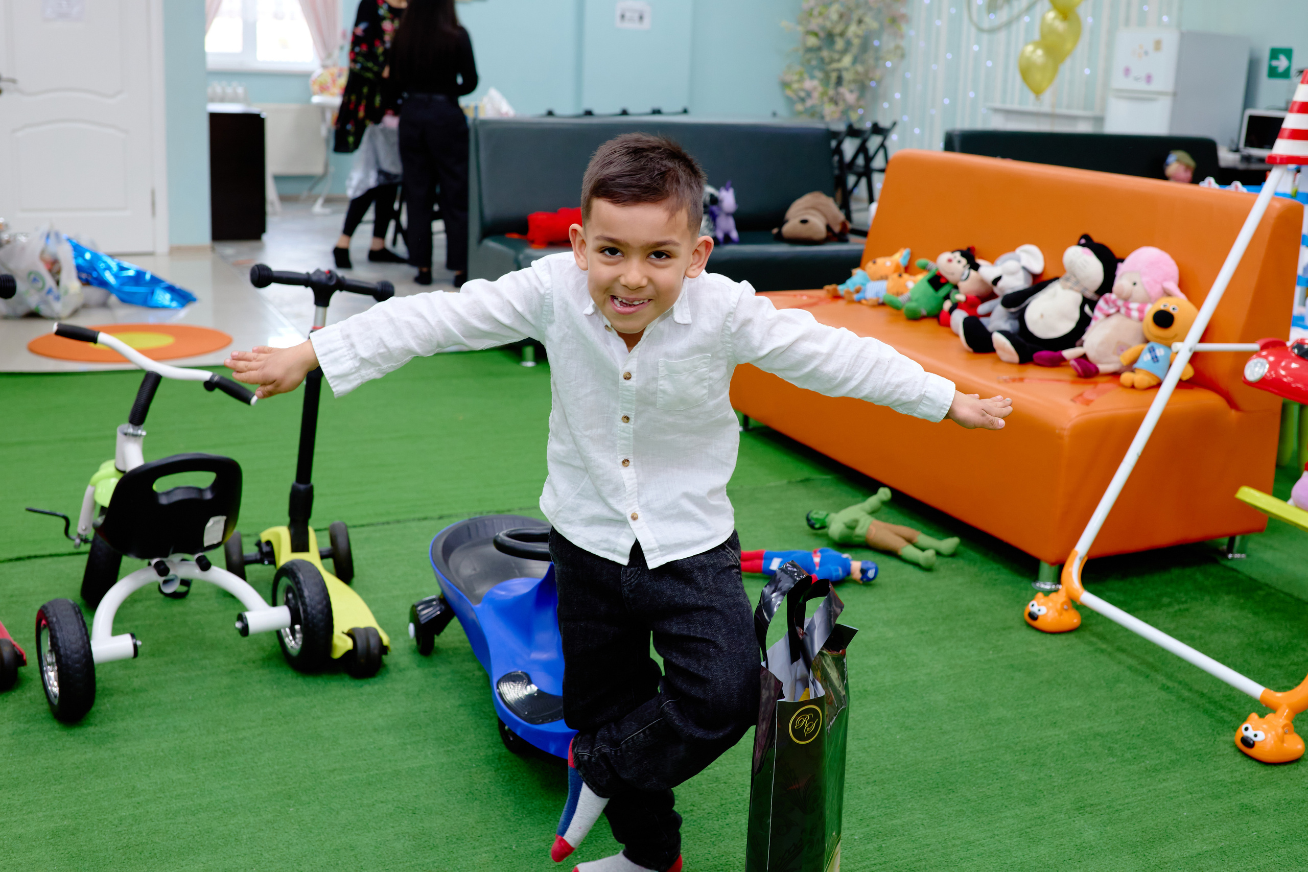 Детская репортажная сьемка. Фотограф Выпускные альбомы Таганрог Сергей Коробченко