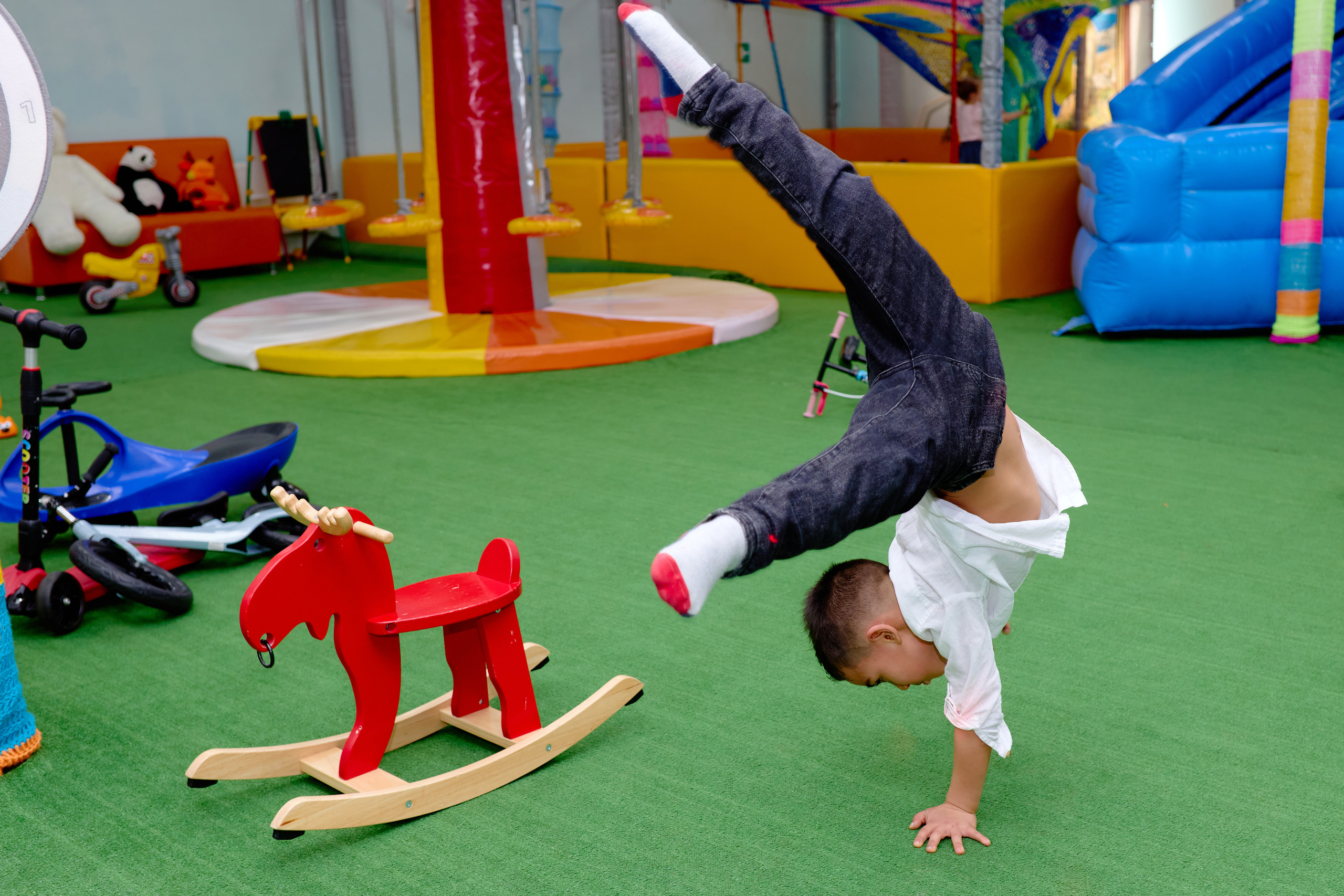 Детская репортажная сьемка. Фотограф Выпускные альбомы Таганрог Сергей Коробченко