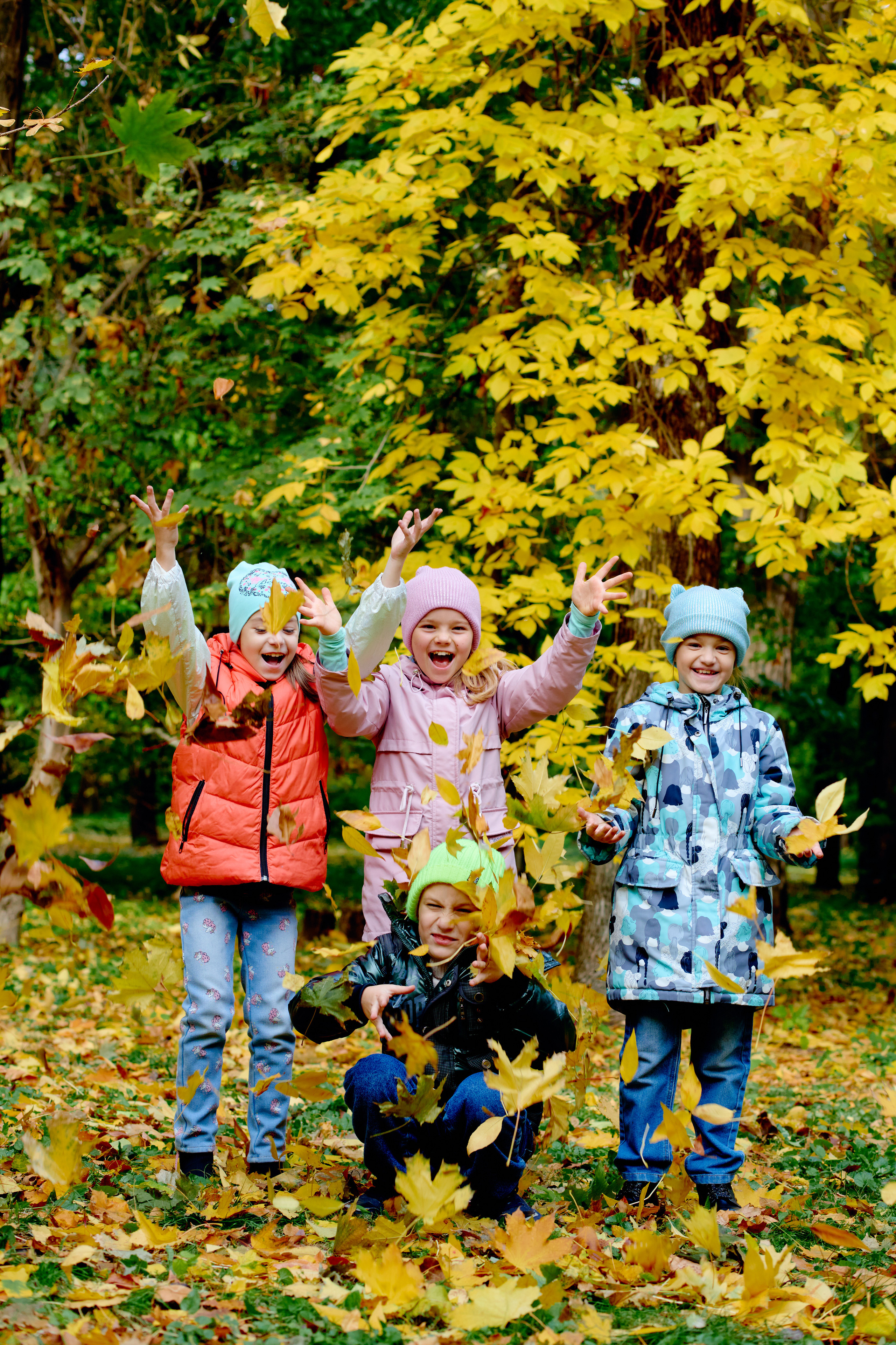 Сьемка на выпускнык альбомы на улице таганрог. Фотограф Выпускные альбомы Таганрог Сергей Коробченко