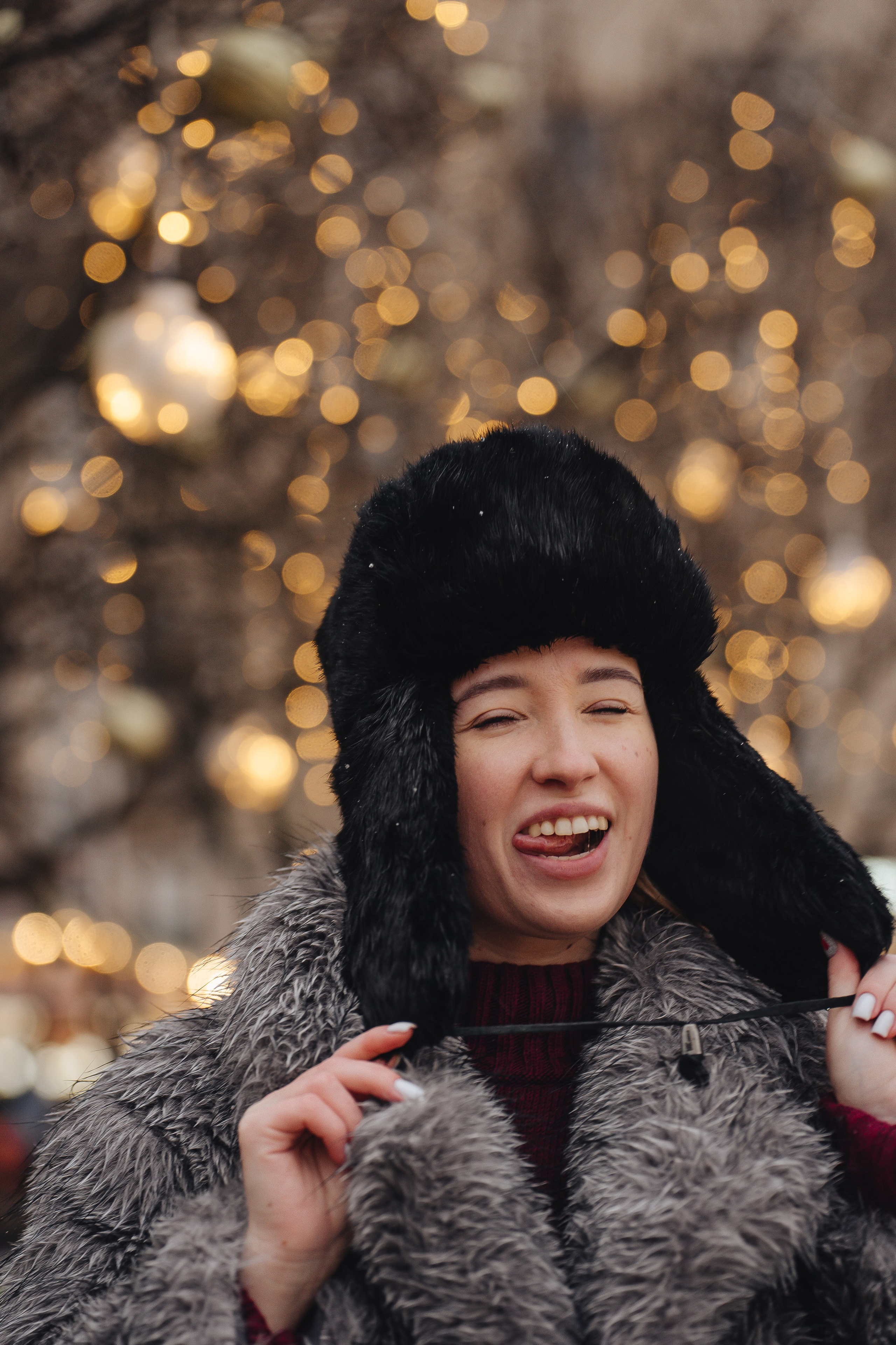 ПРОГУЛКА НА МАНЕЖНОЙ ПЛОЩАДИ ДЛЯ ДЕВУШКИ ПЕРЕД НОВЫМ ГОДОМ (НОВОГОДНЯЯ ФОТОСЕССИИЯ НА МАНЕЖНОЙ ПЛОЩАДИ). Профессиональный фотограф, Санкт-Петербург — Виктория Богомолова