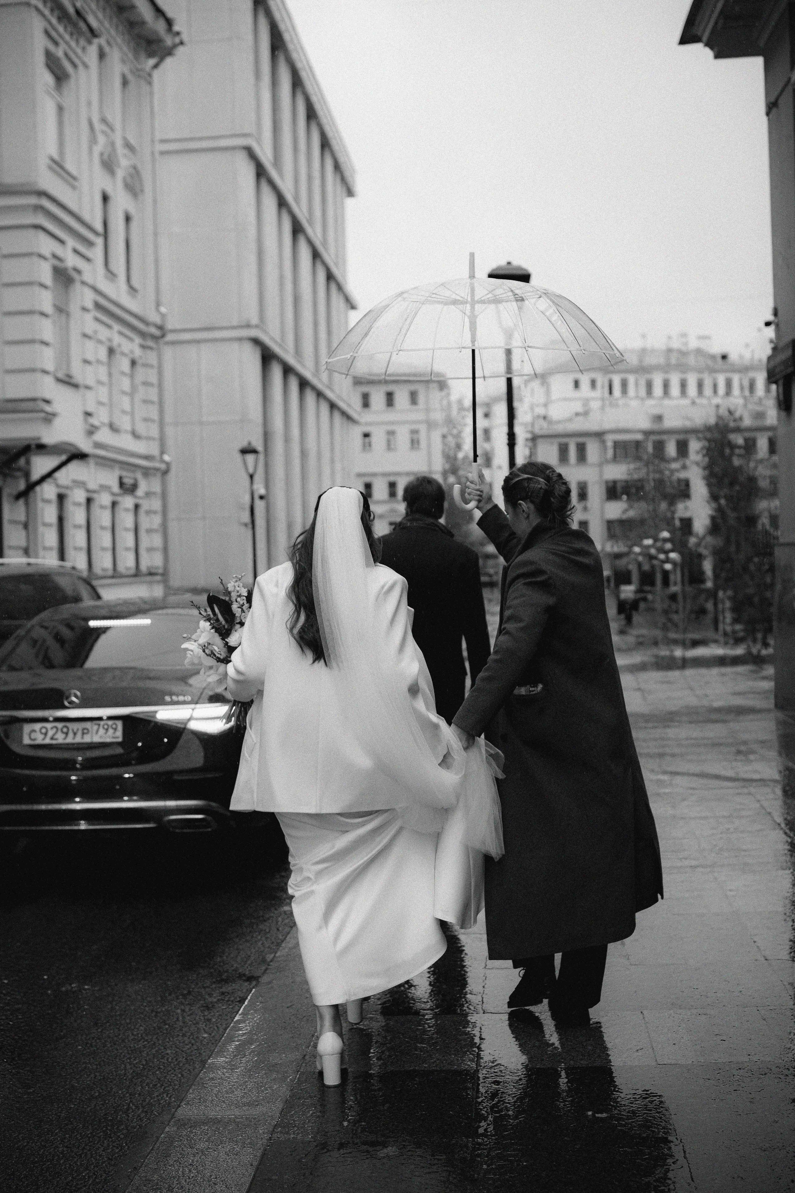 One rainy day in Moscow…. Сентиментальная свадебная фотография