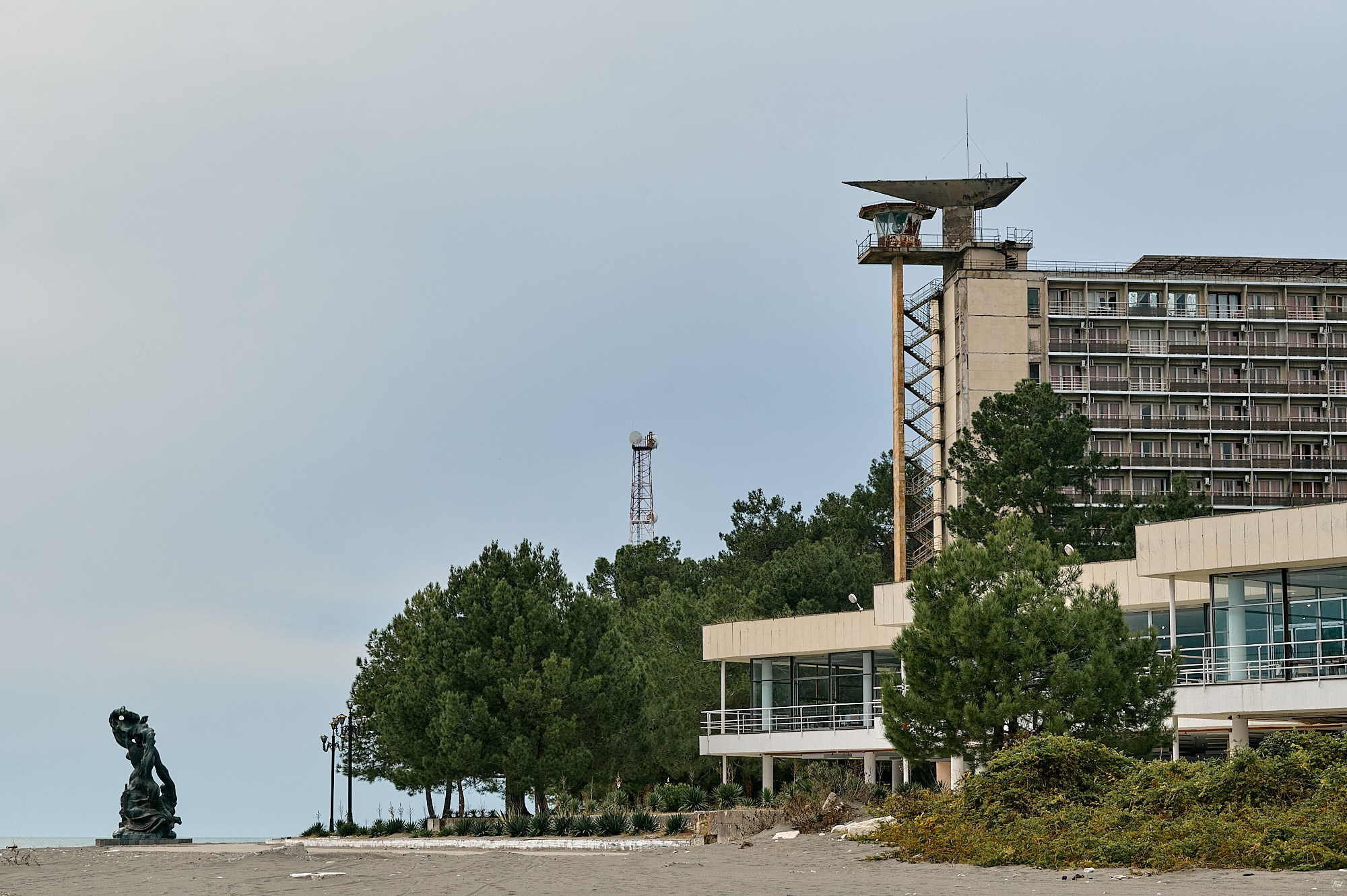 Пицунда, Абхазия. Декабрь 2024. Фотографии отовсюду и обо всем