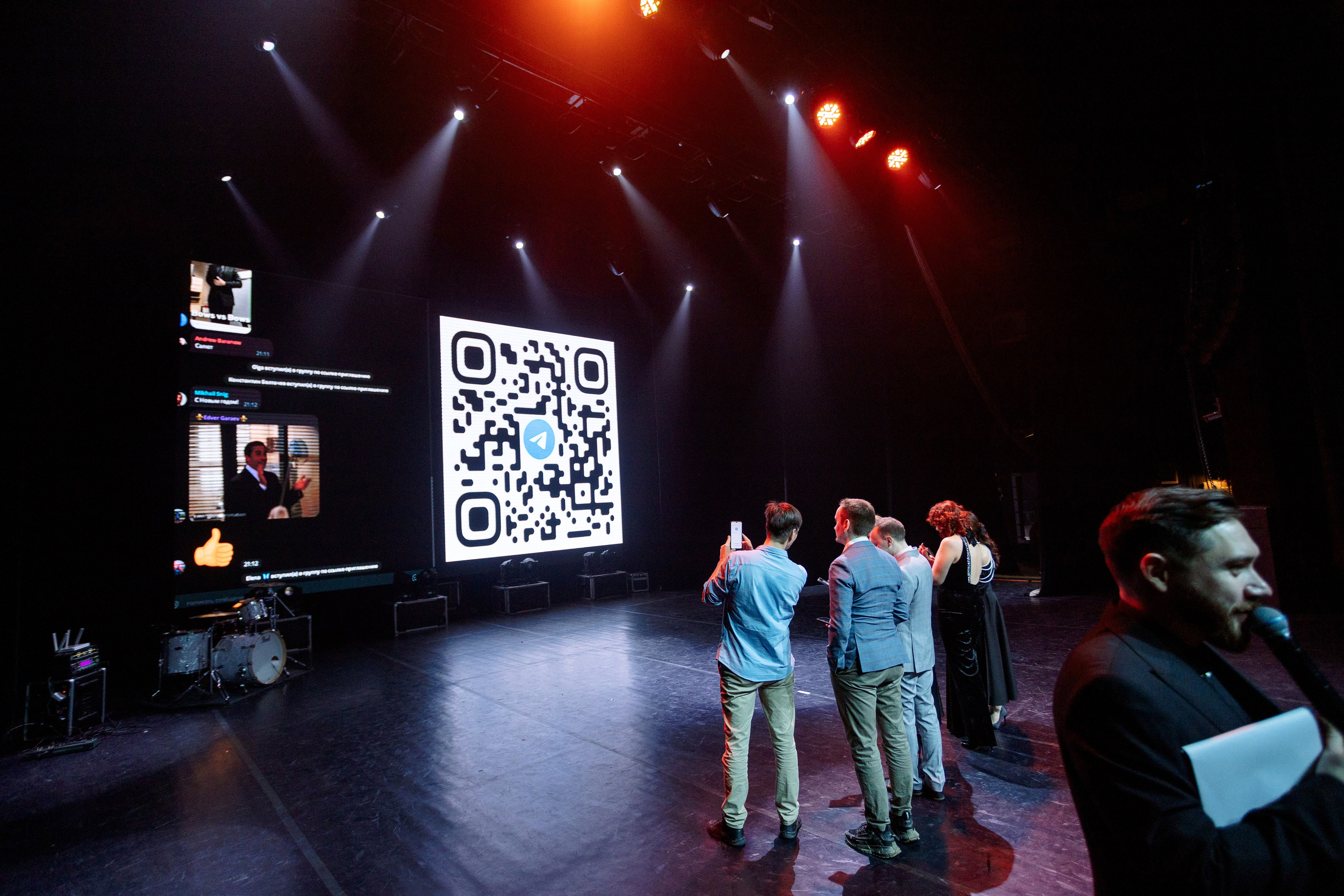 РЕПОРТАЖ: НОВЫЙ ГОД В ДК МЕТАЛЛУРГ. Профессиональный фотограф в Ижевске Леша Петров