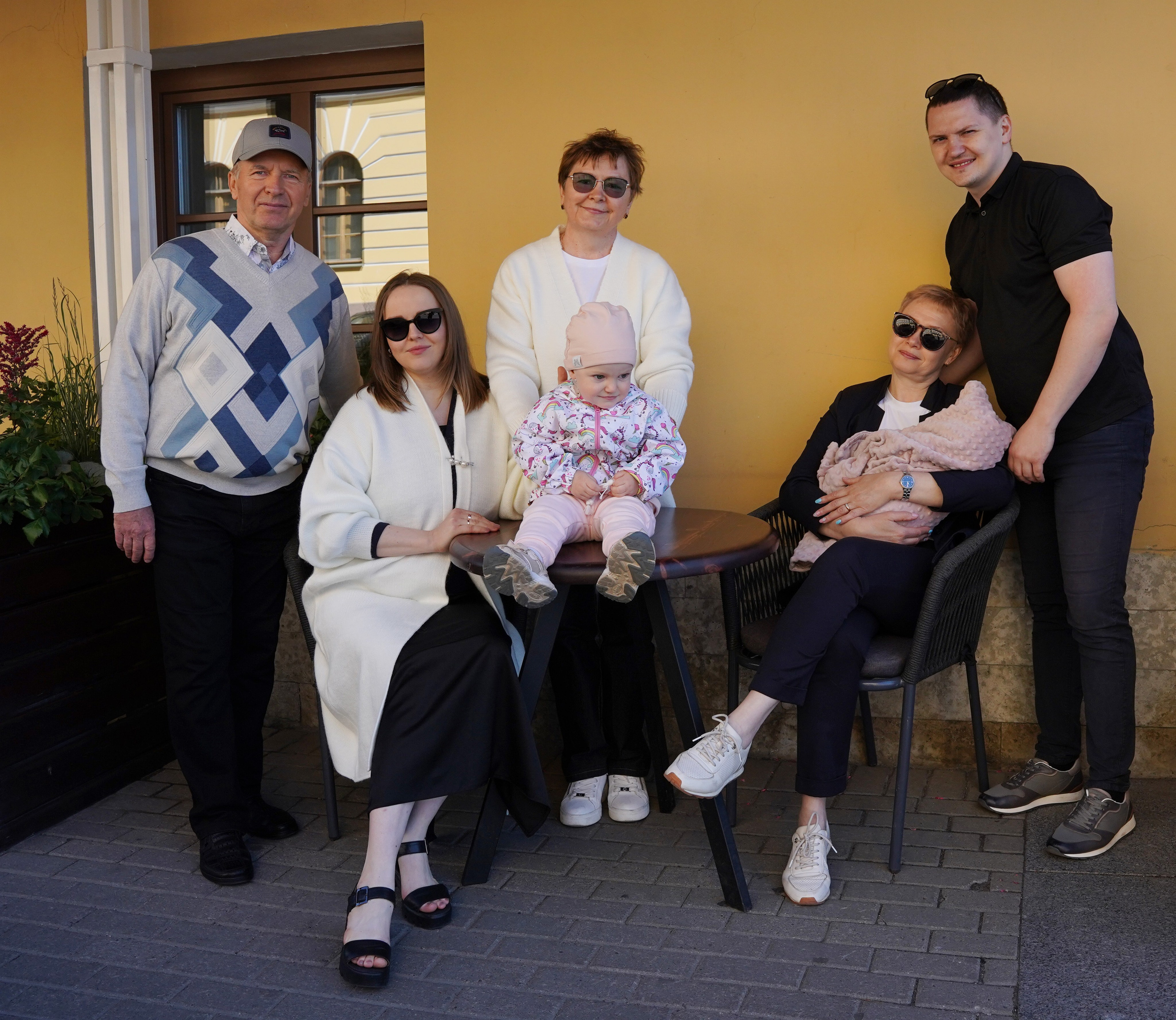 Семья в городе. Студийный и портретный фотограф в САНКТ-ПЕТЕРБУРГЕИрина Махаон