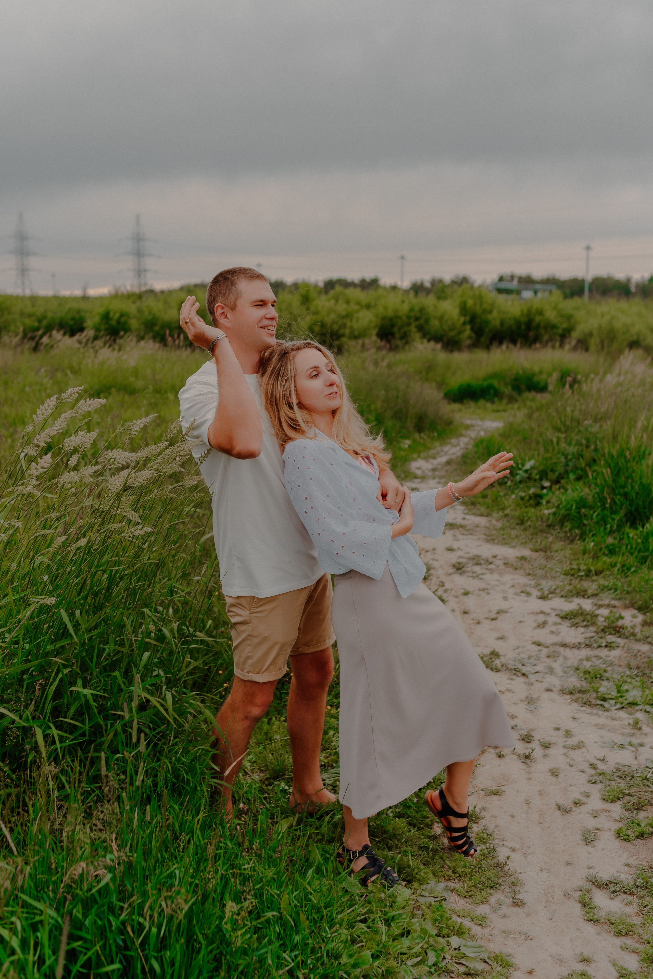 Семейная прогулка в родном Новоселье. Семейный и индивидуальный фотограф в Санкт-Петербурге Маргарита Щипкова
