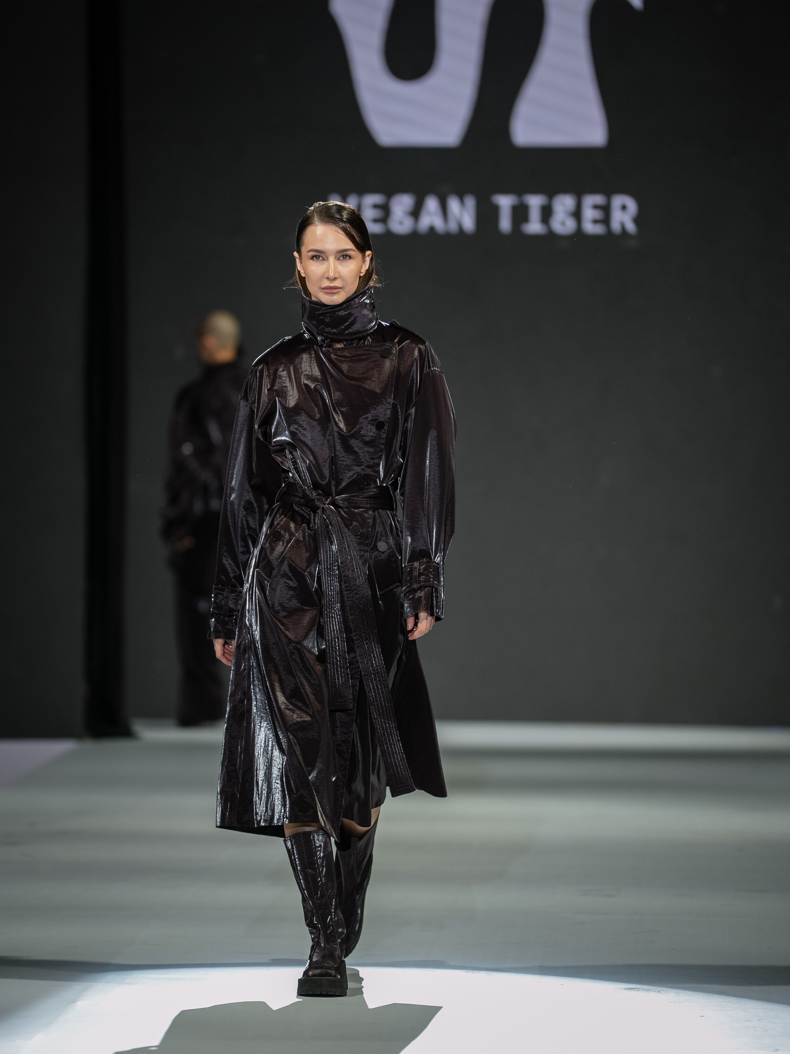 EURASIAN FASHION WEEK Vegan Tiger. Сайт Алматинского НЮ АРТ, будуар и фэшн фотографа Дениса Карпенко