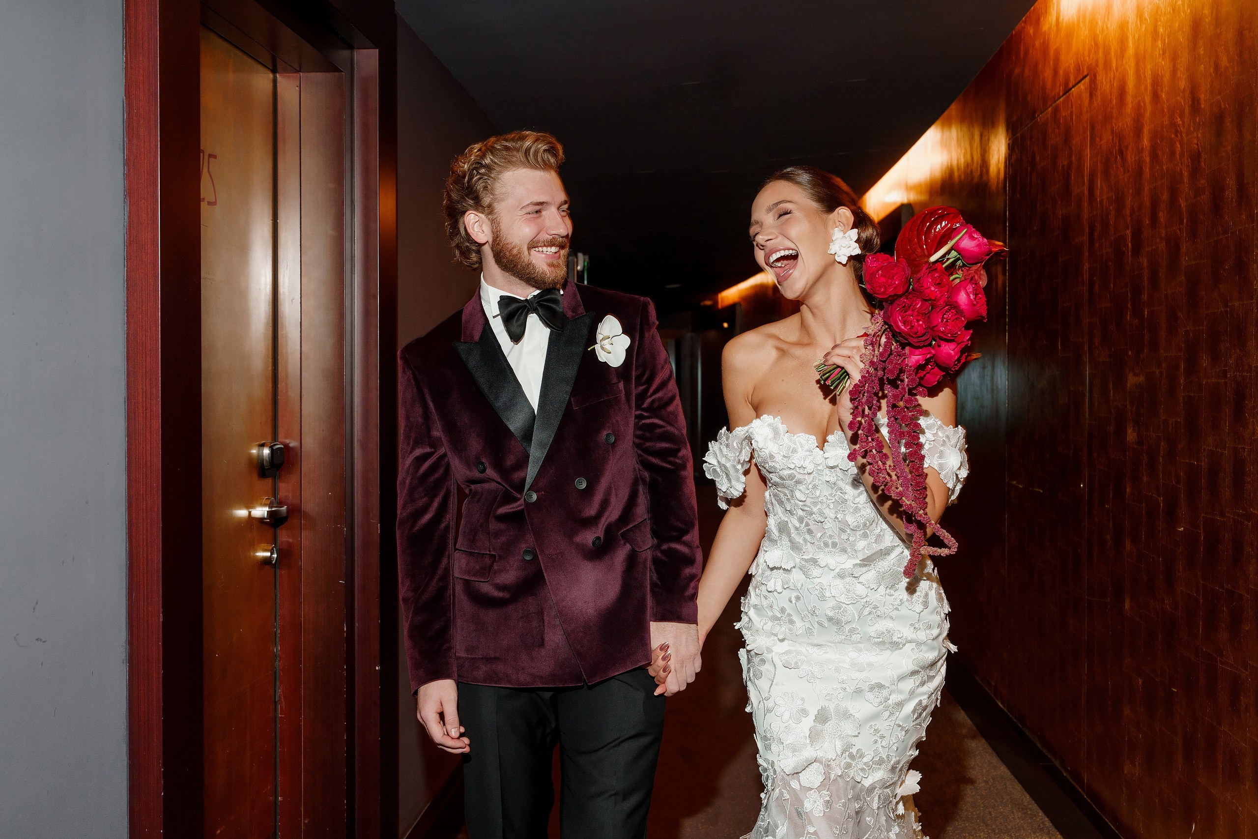 Эмоциональная свадебная фотосъемка в концертном зале Veneziano. Саша Потапкин Фотограф. Сочи, Екатеринбург, Москва