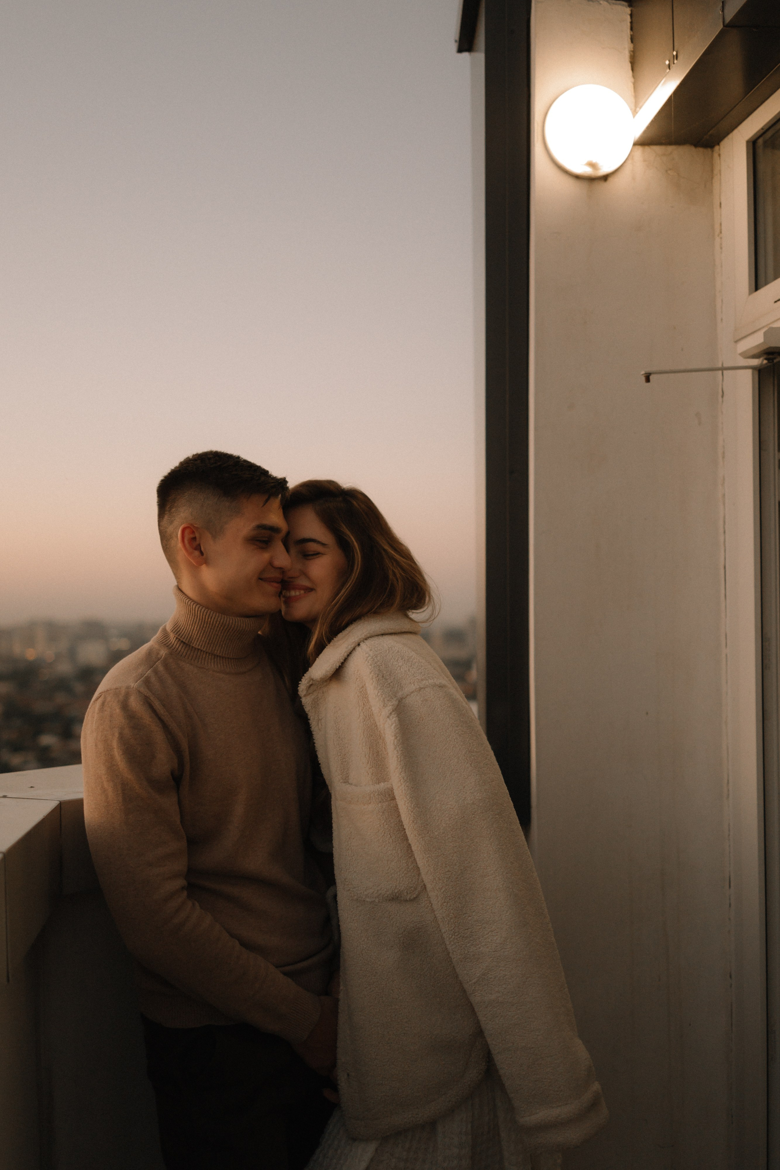 Никита и Лера. Крыша. Семейный фотограф в Краснодаре Храмова Анна