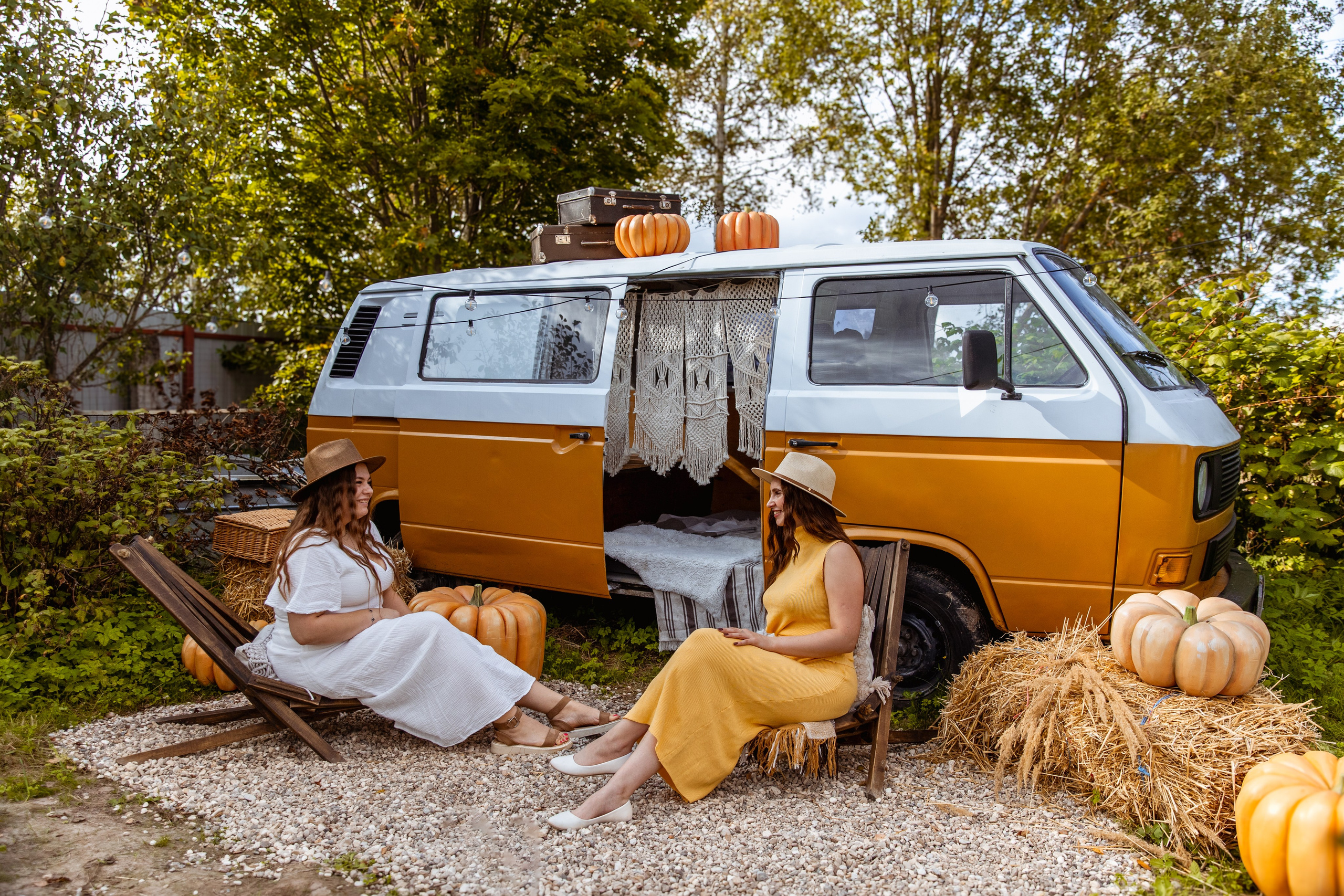 Подруги на даче. Свадебный и семейный фотограф Москва и Московская область