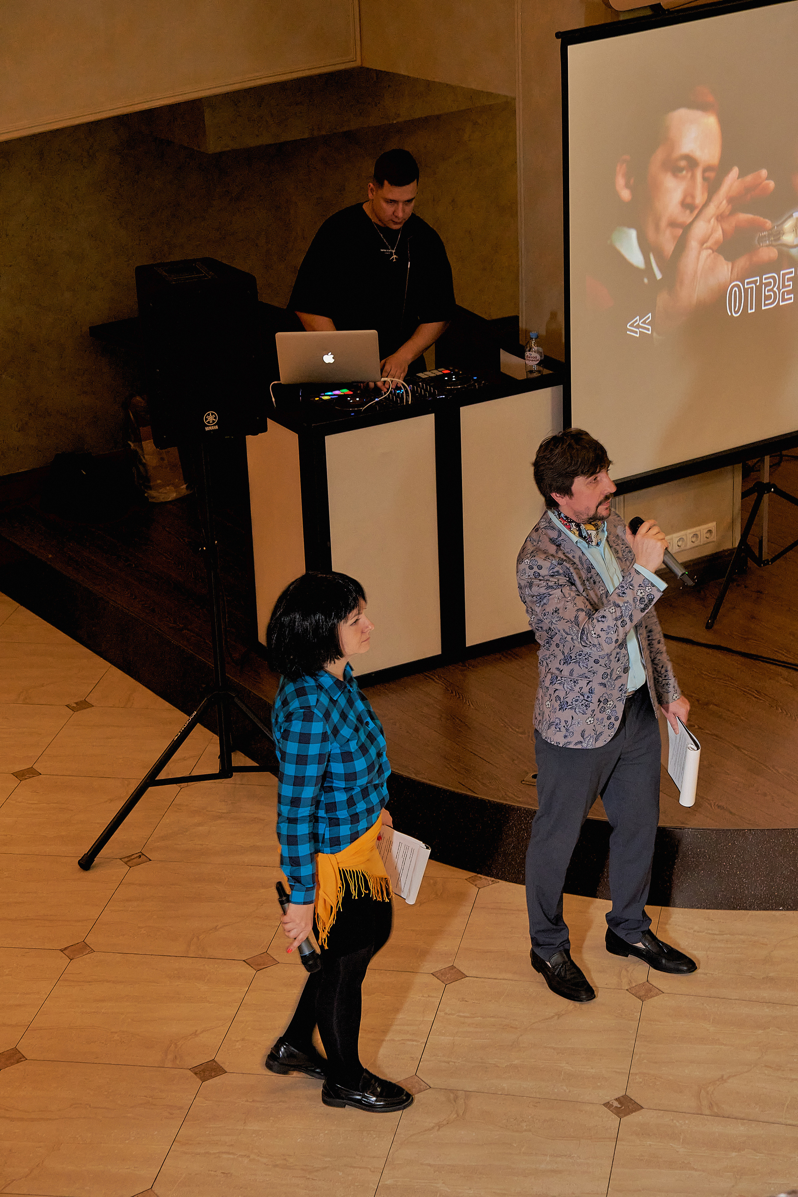 Репортажа съёмка квизов в Москве в ресторане 