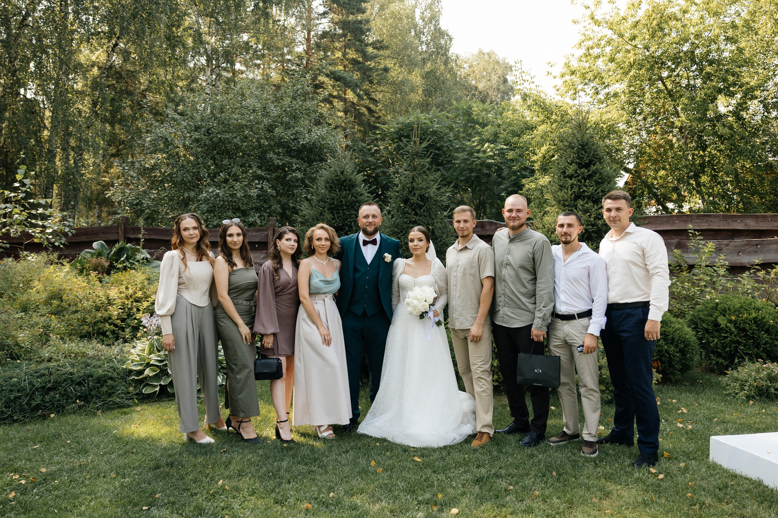 Свадебная история. Лесной Виладж. Свадебный и семейный фотограф Рассказова Виктория