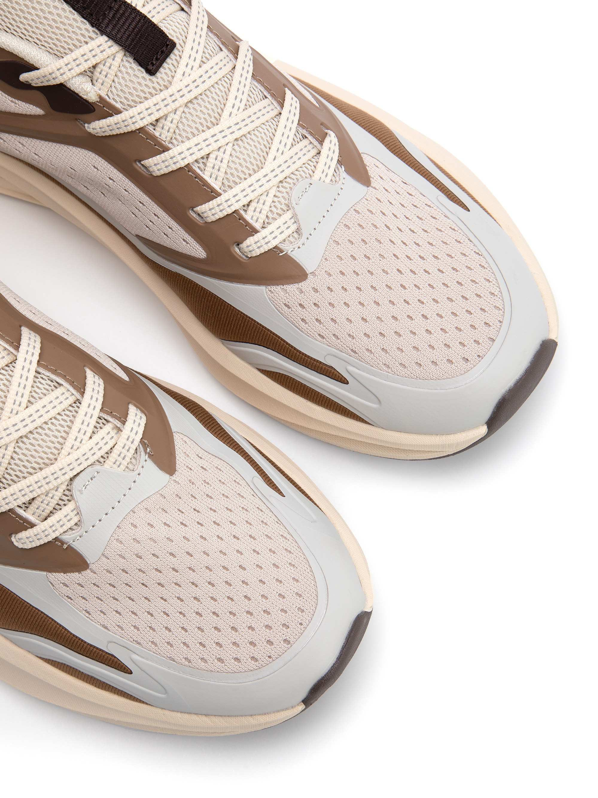 Каталожная фотография обуви. Фотограф в Москве Егор Гончаров