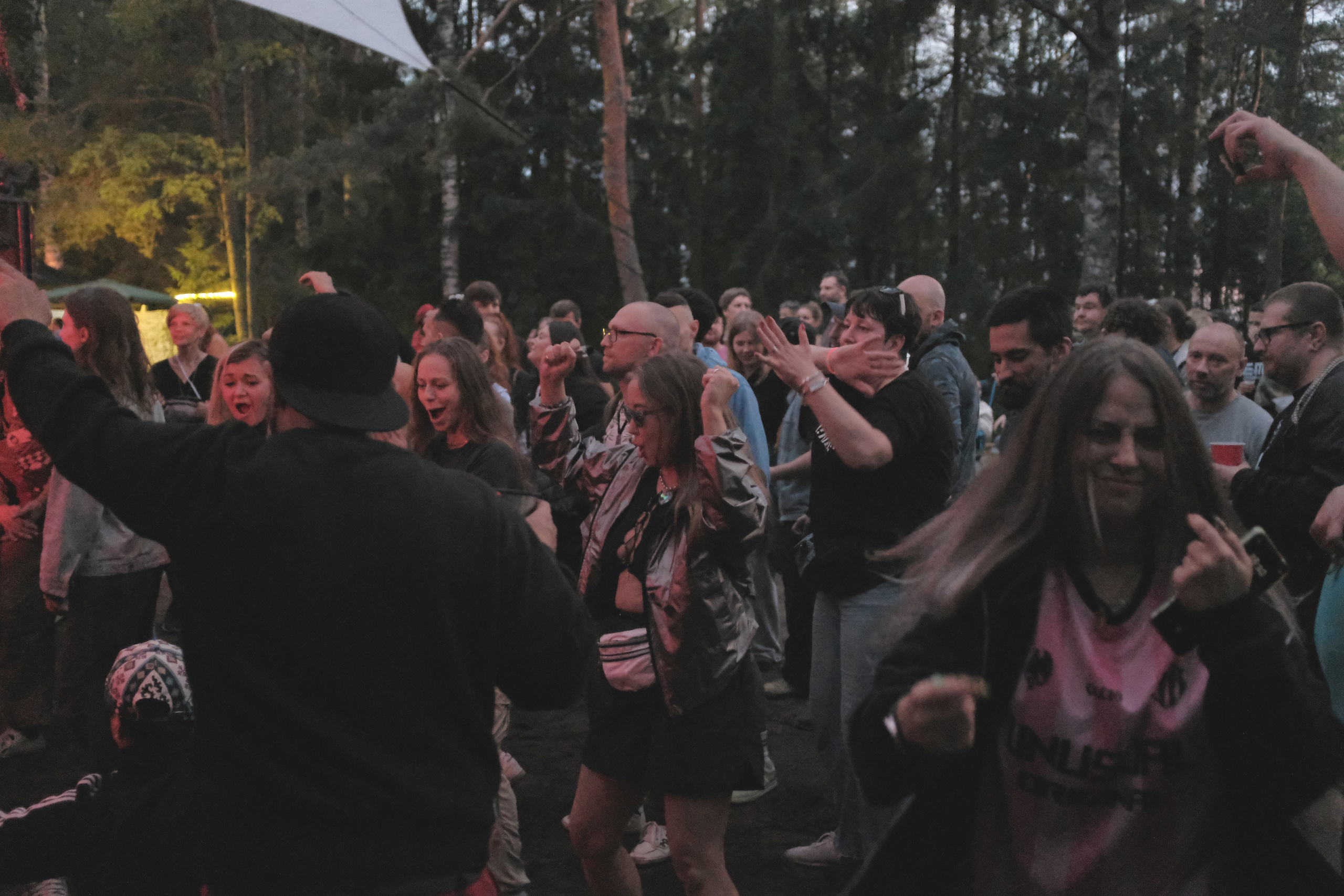 Пикник на обочине от команды EMC. 11июля 2025. Репортажный фотограф в Санкт-Петербурге Даниил Могута