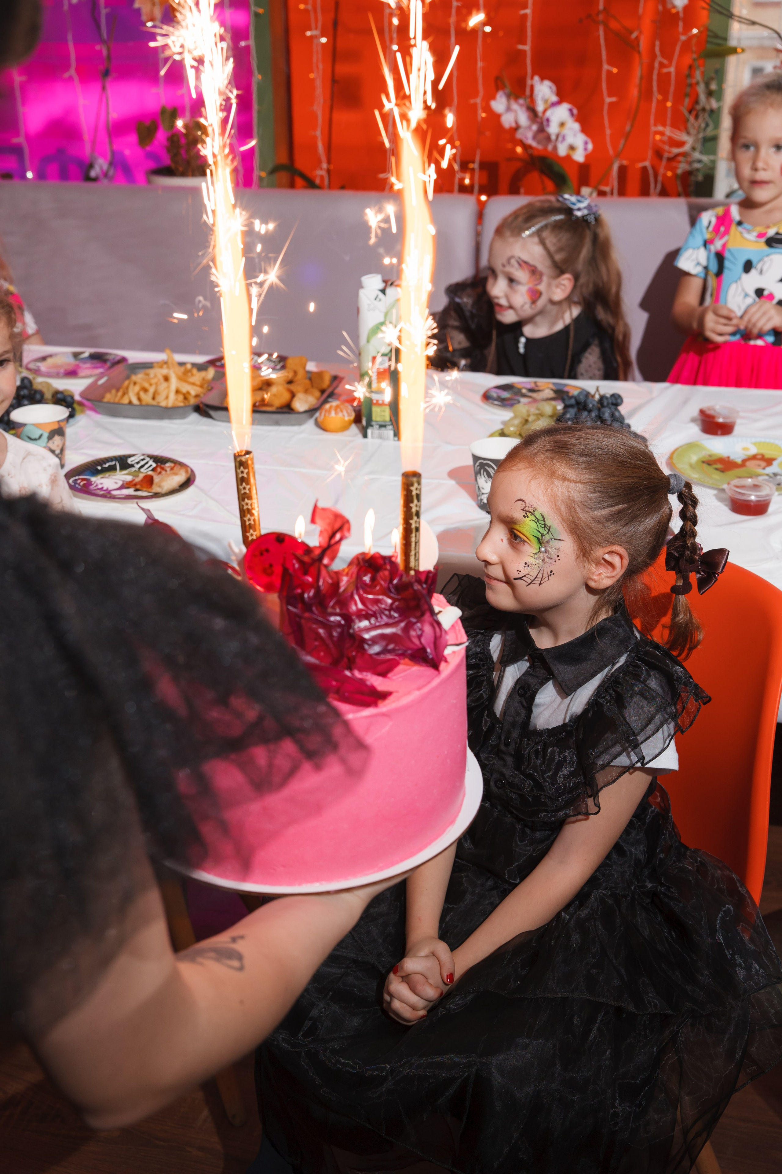 День рождения Маши в стиле «Wednesday». Свадебный и репортажный фотограф (Москва, Королев и другие)