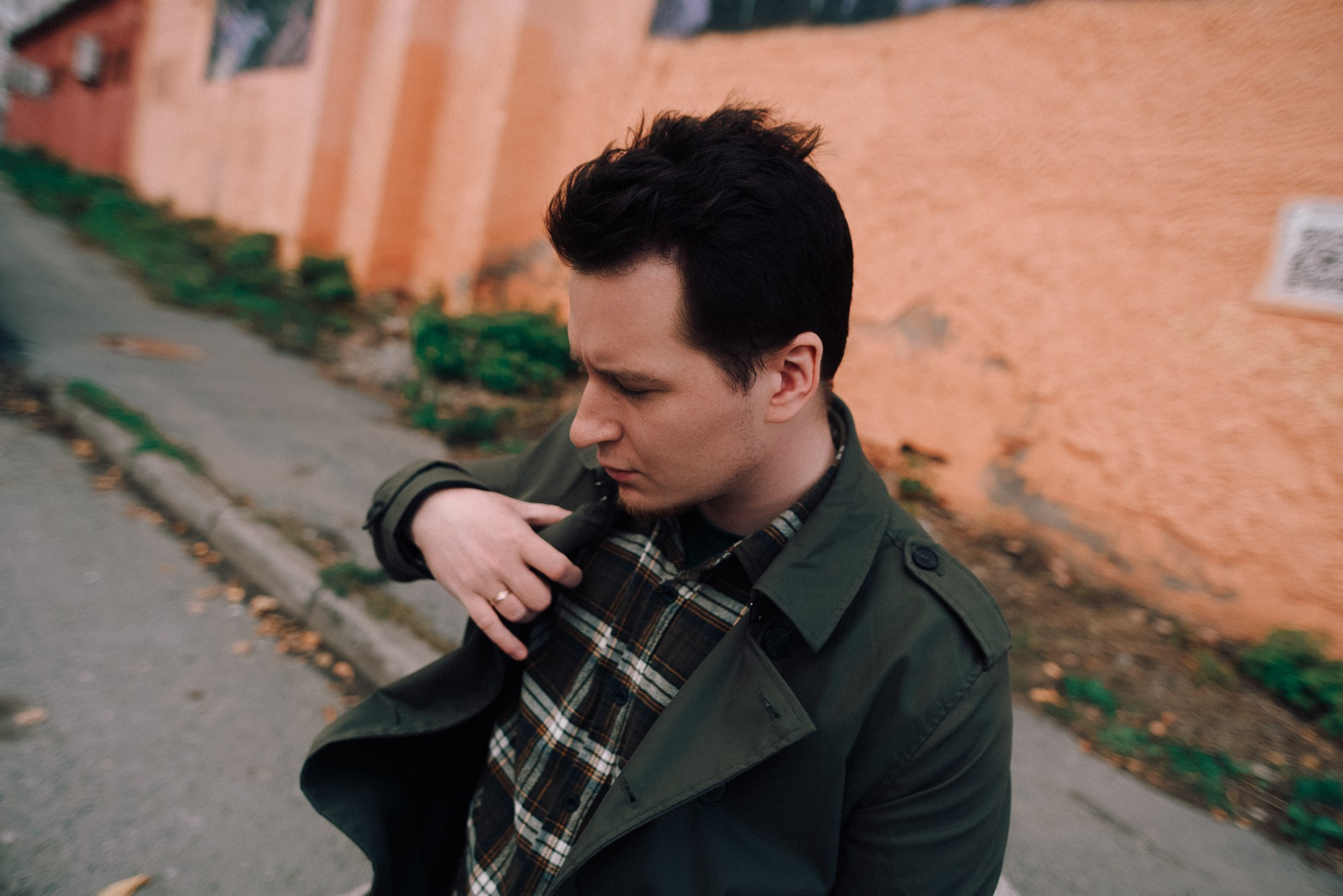 Фотограф Тюмень Дарья Мустафина — Мужская фотосессия на улицах Тюмени. Портретный фотограф Тюмень Дарья Мустафина