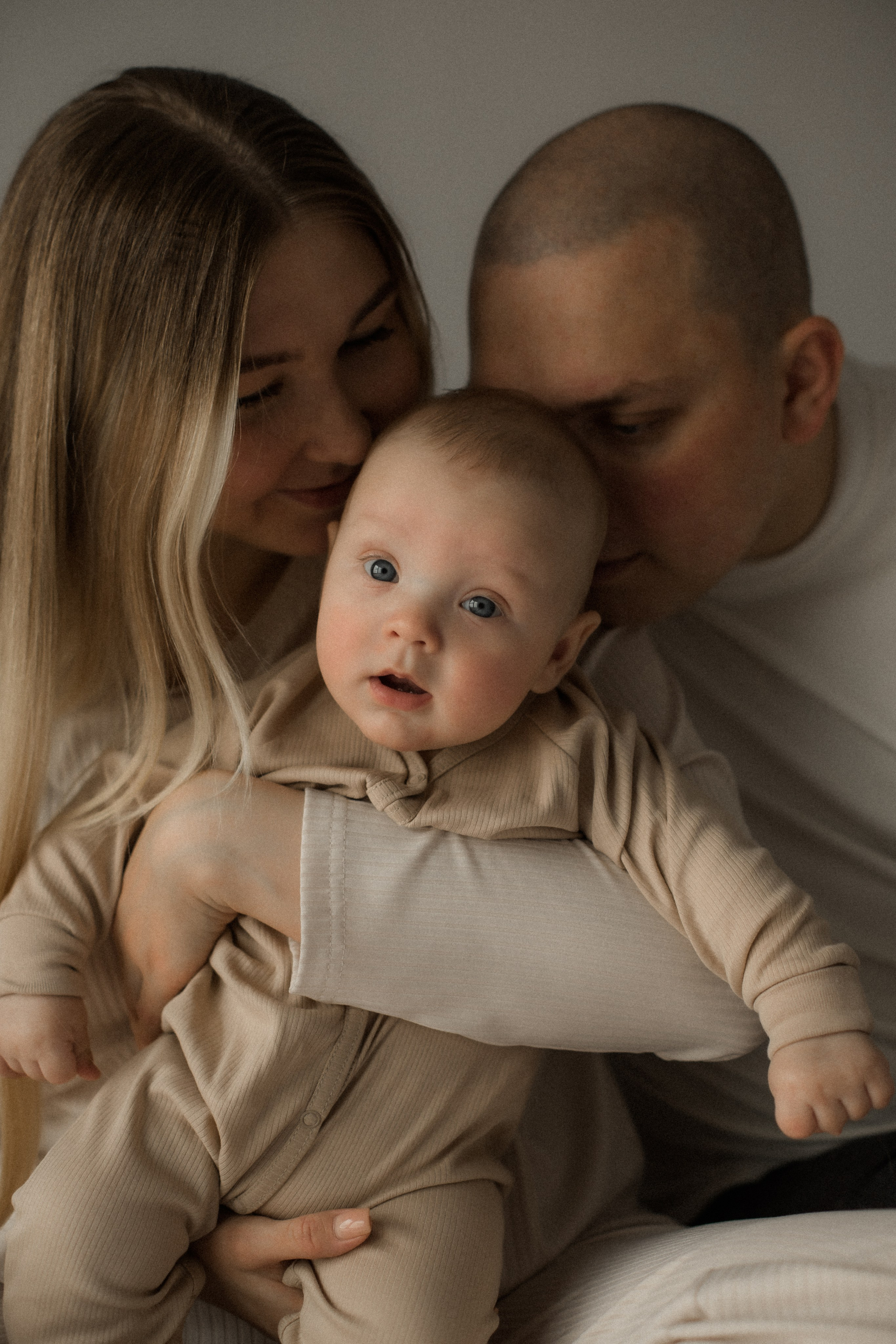 Семейная фотосъемка дома. Фотограф Карпачан Анастасия