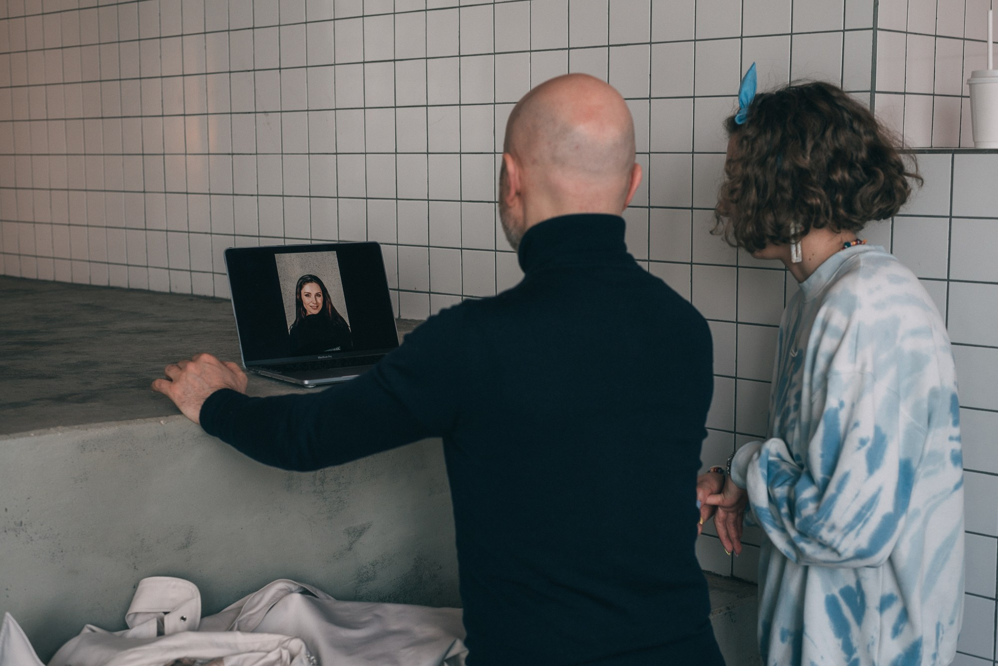 бэкстейжд работы в фотостудии