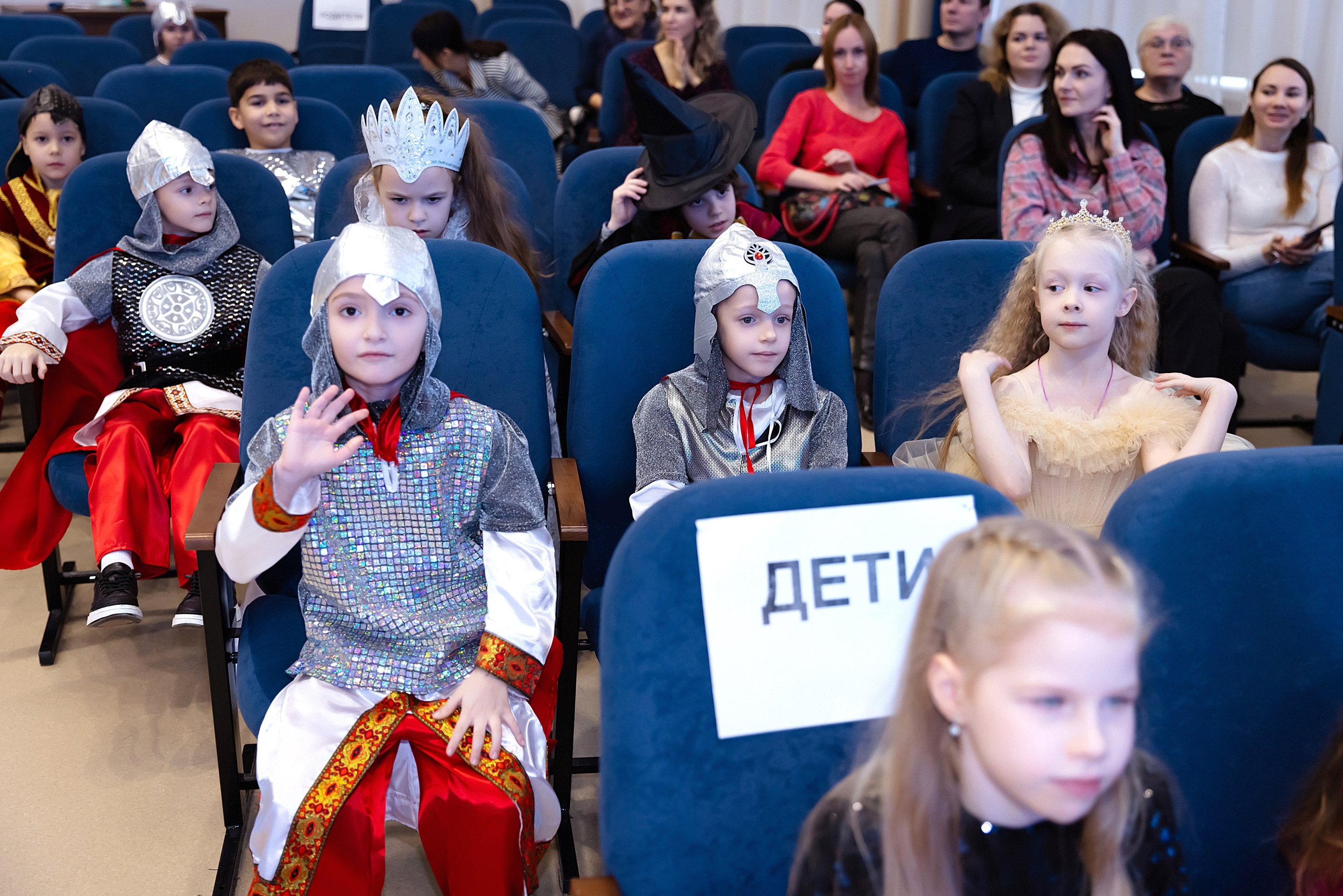 Новогодний праздник 1 В класс! Гимназия № 23. Фотограф и Видеограф в Краснодаре Юлия Солодченко