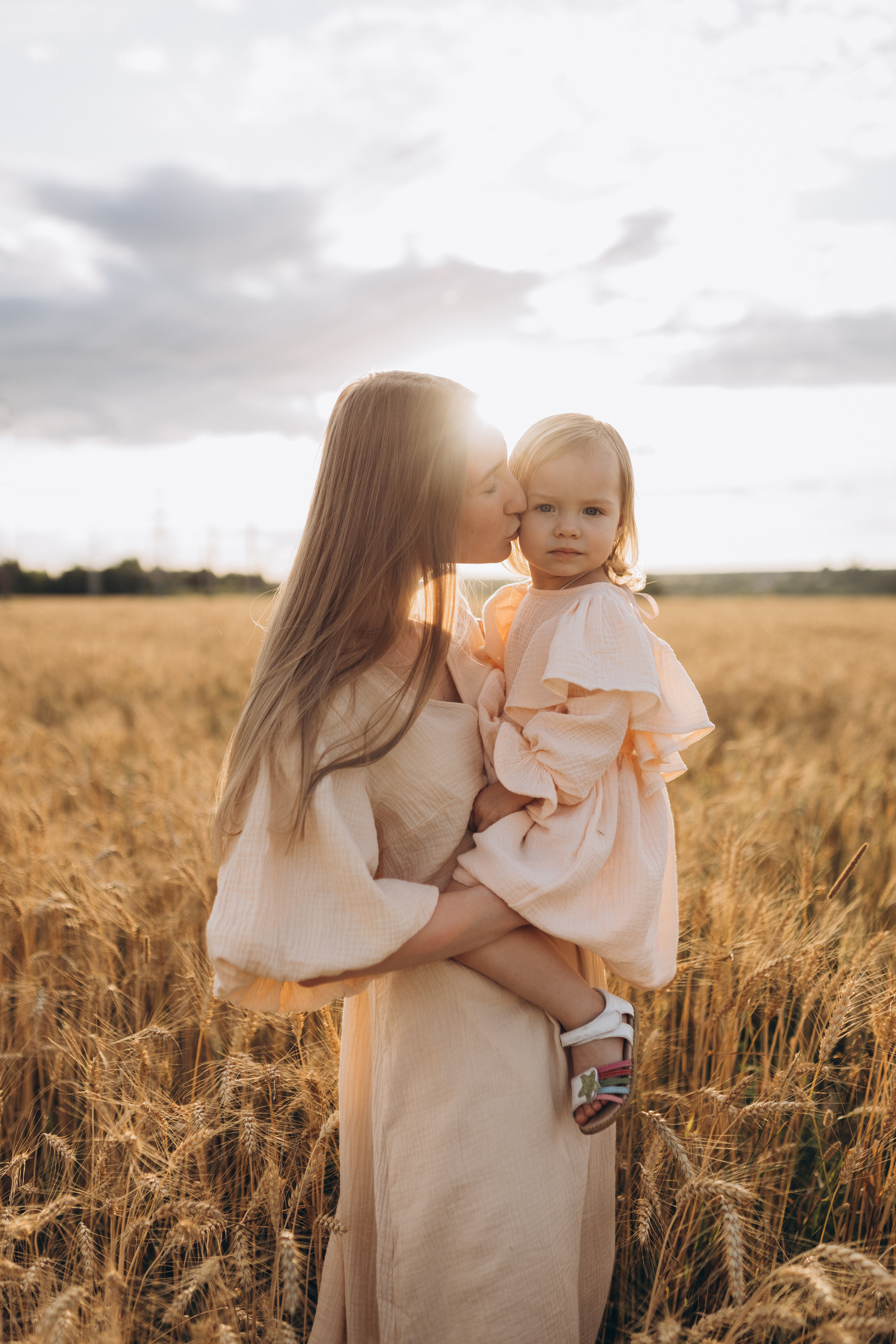 В поле пшеницы. Семейный фотограф Мария Маркова Москва и Одинцово