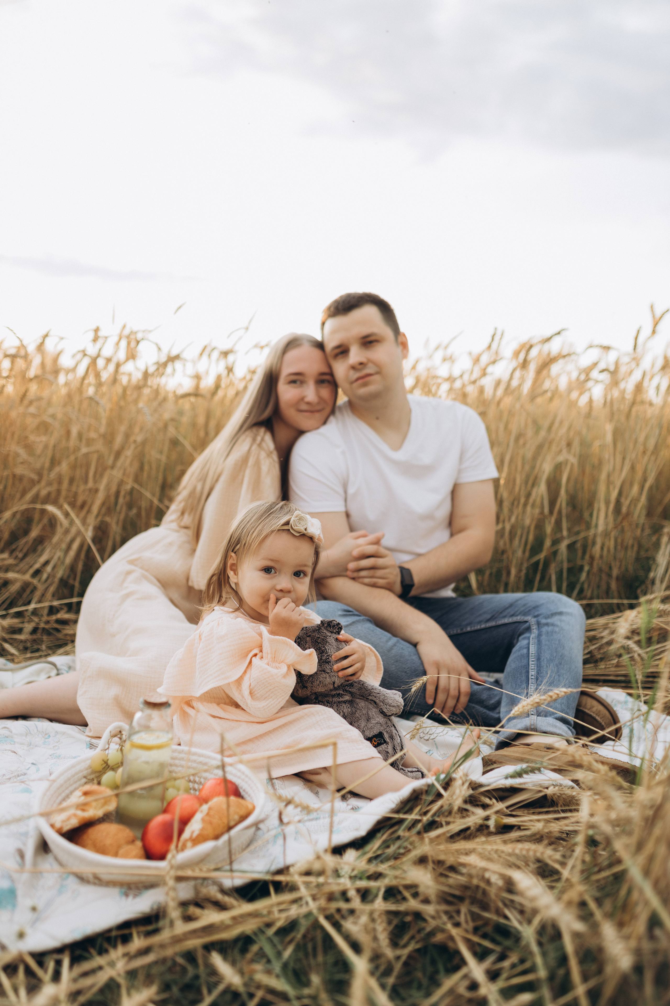В поле пшеницы. Семейный фотограф Мария Маркова Москва и Одинцово