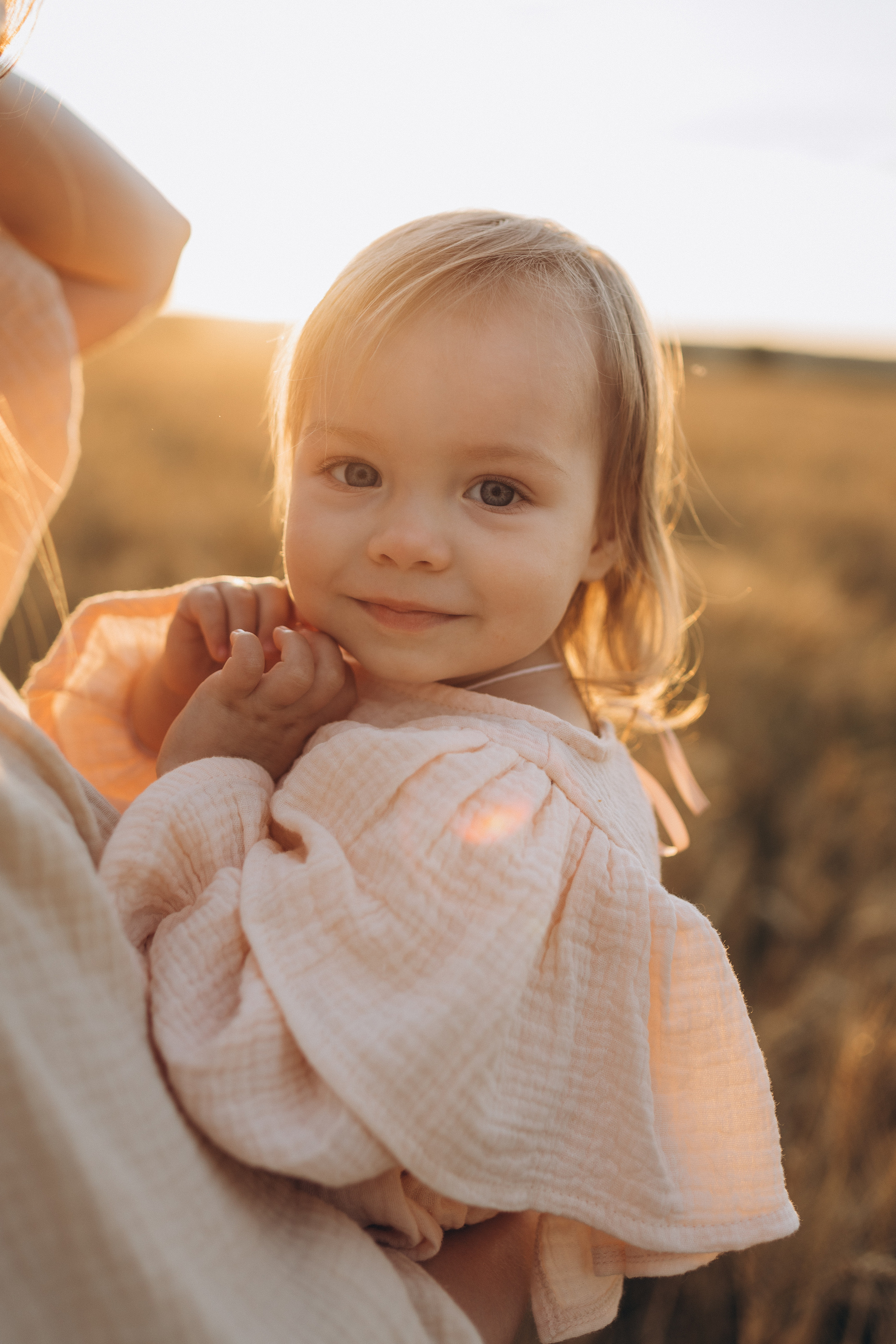 В поле пшеницы. Семейный фотограф Мария Маркова Москва и Одинцово