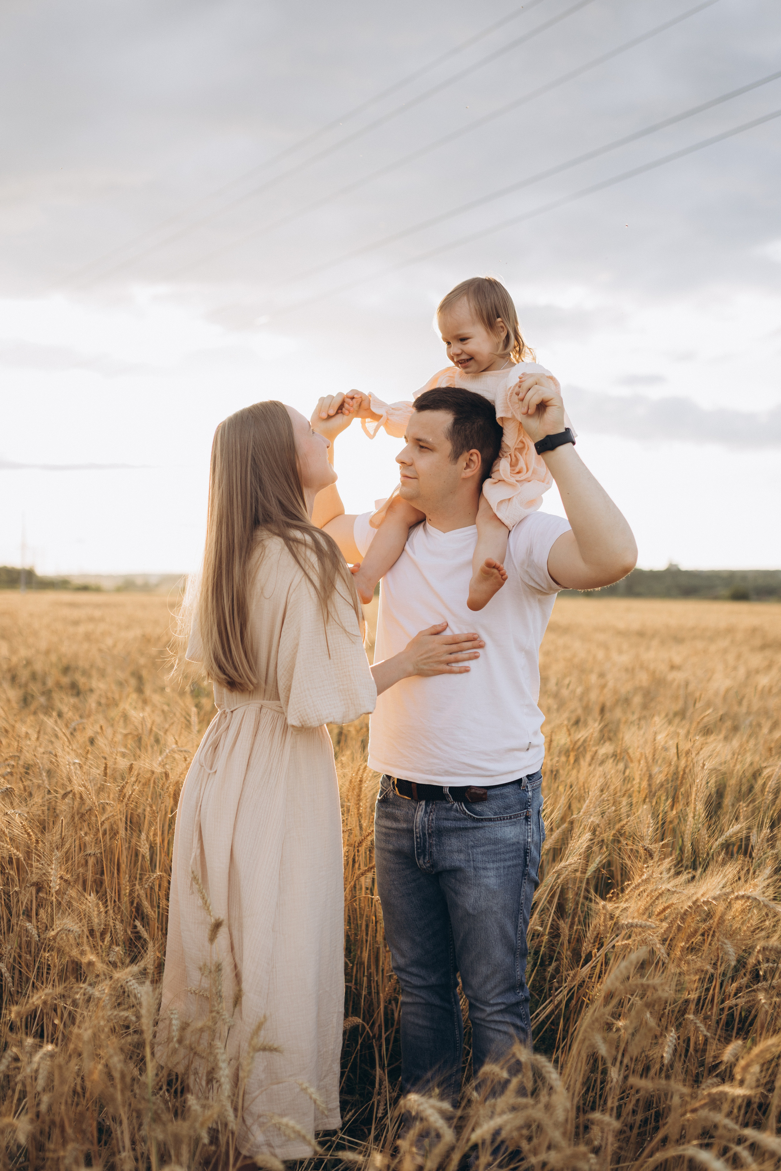 В поле пшеницы. Семейный фотограф Мария Маркова Москва и Одинцово