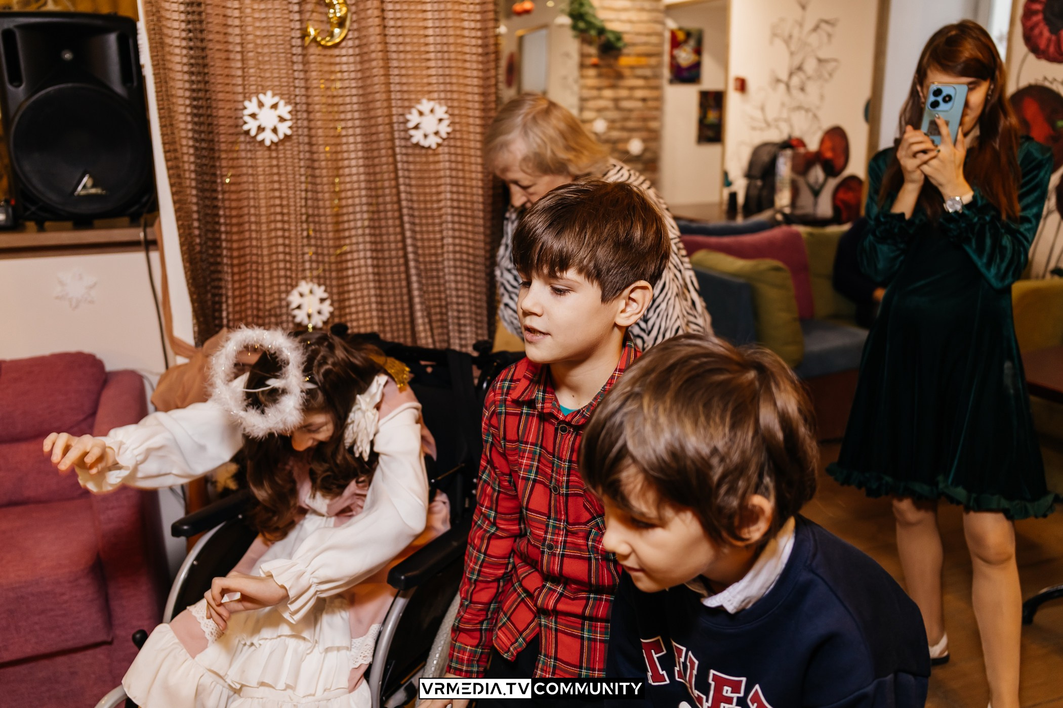 Новогодний вечер в кафе «КАмпот»