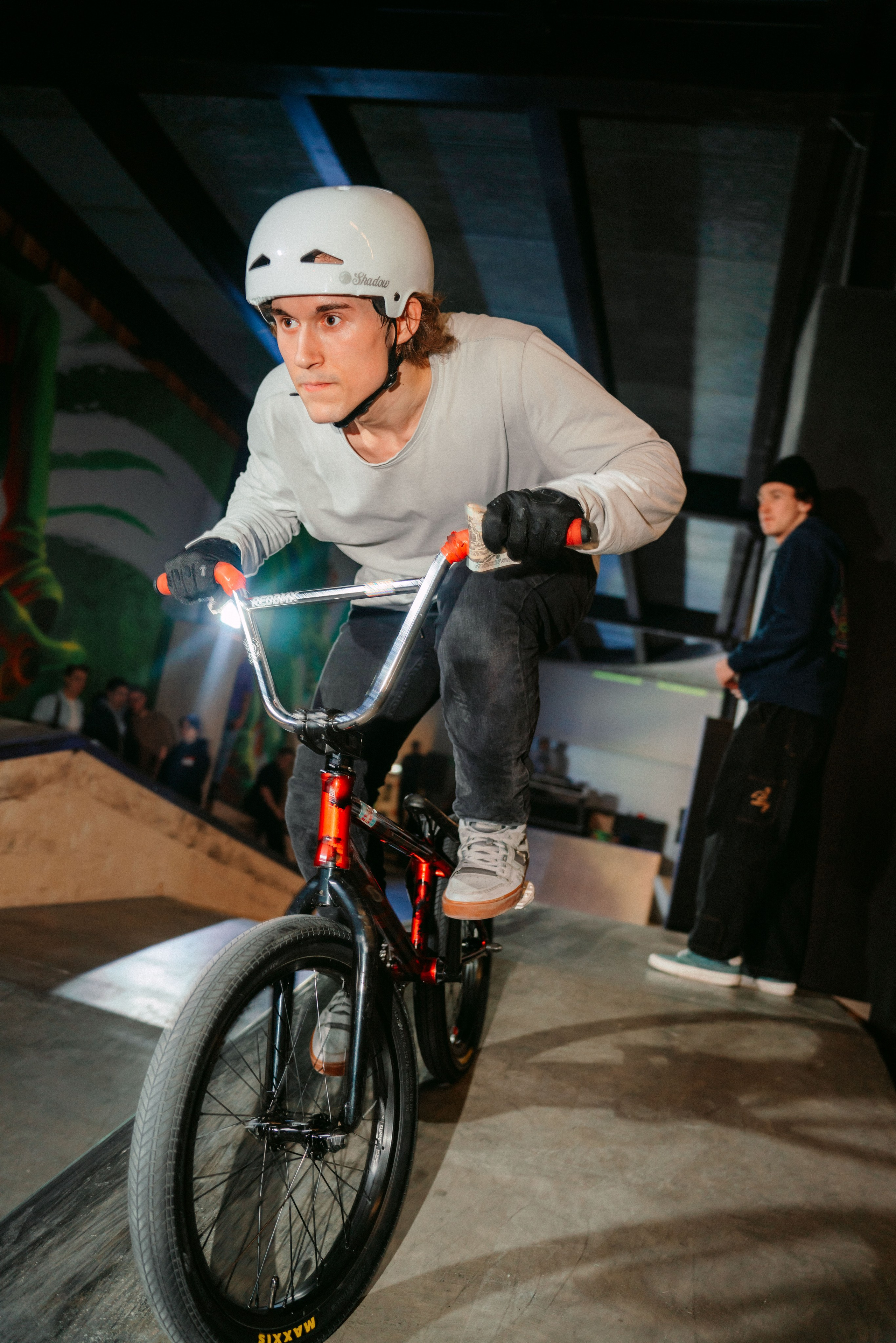 УРАМ. Ночная смена / 2025. Саша Копылов, фотограф в Казани